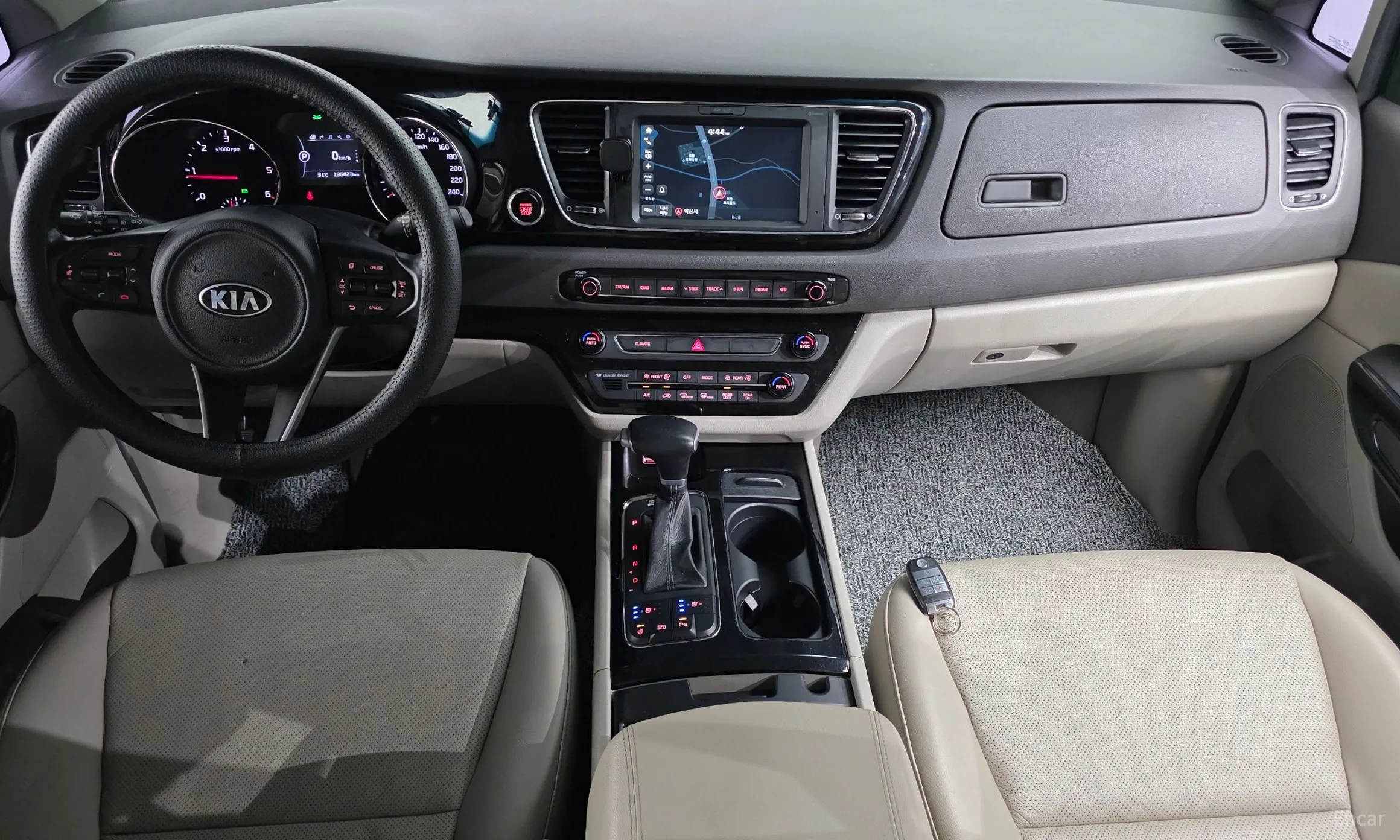 Kia Carnival превью 4