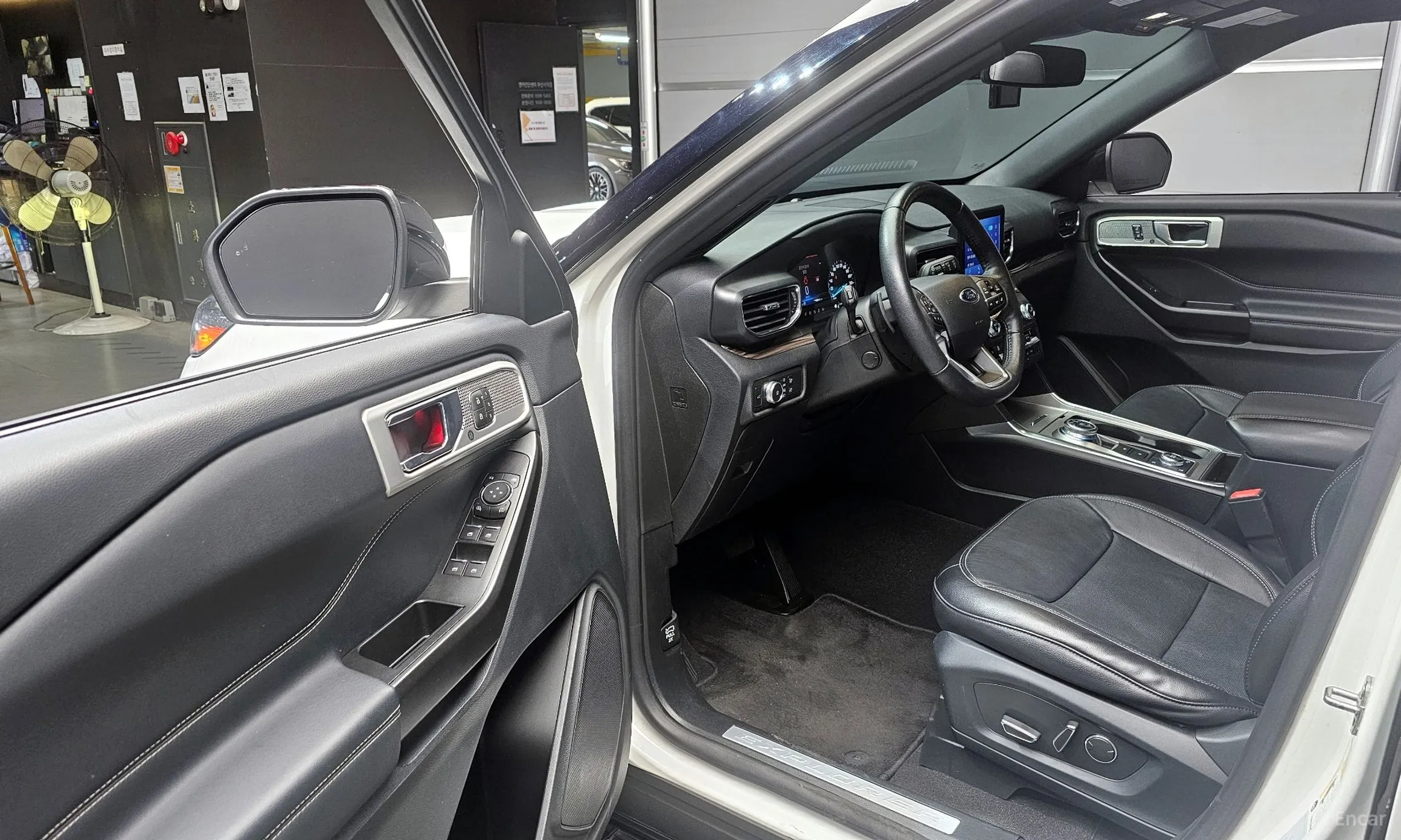 Ford Explorer 6th Generation превью 10