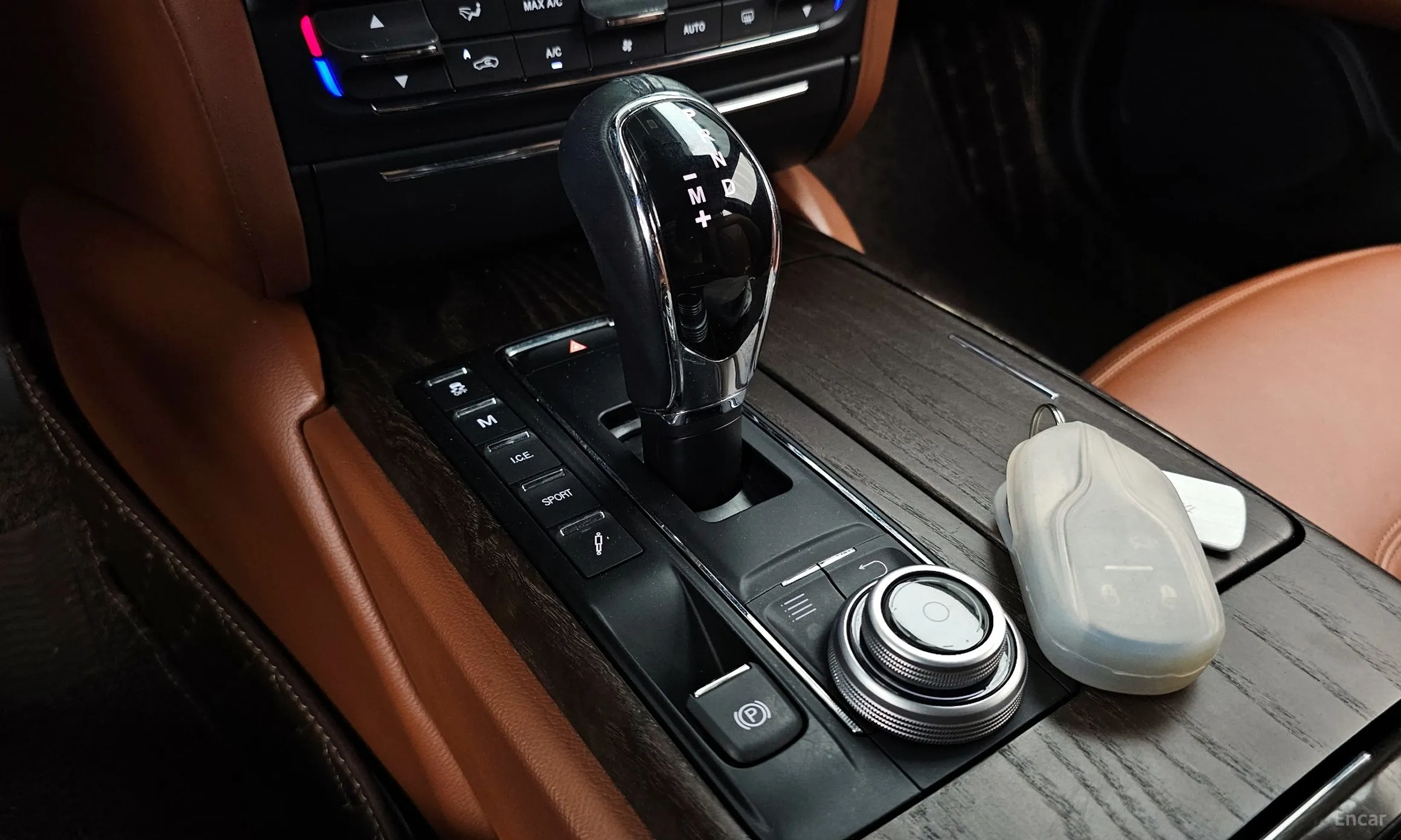 Maserati Quattroporte превью 9