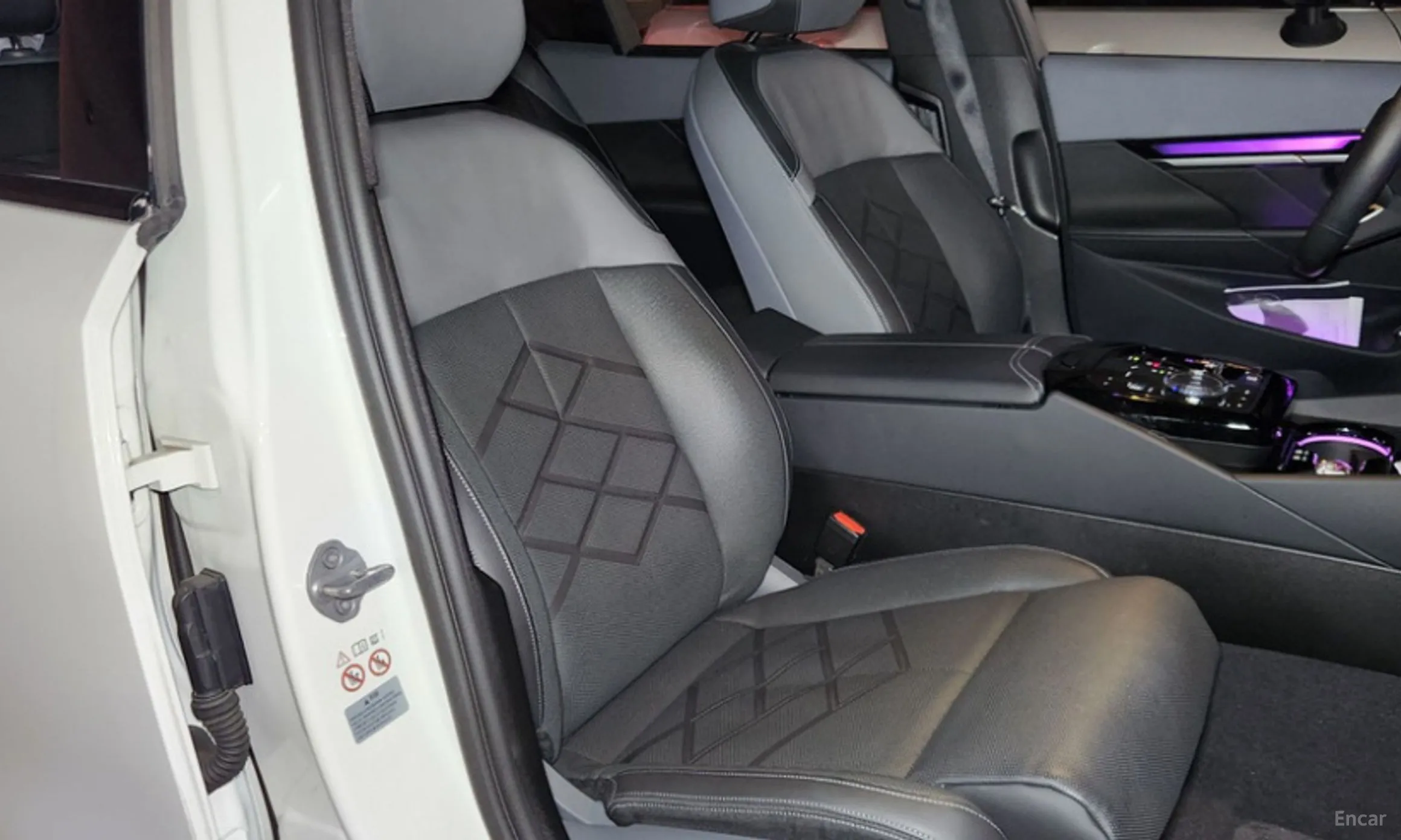 BMW 5 Series (G60) превью 3