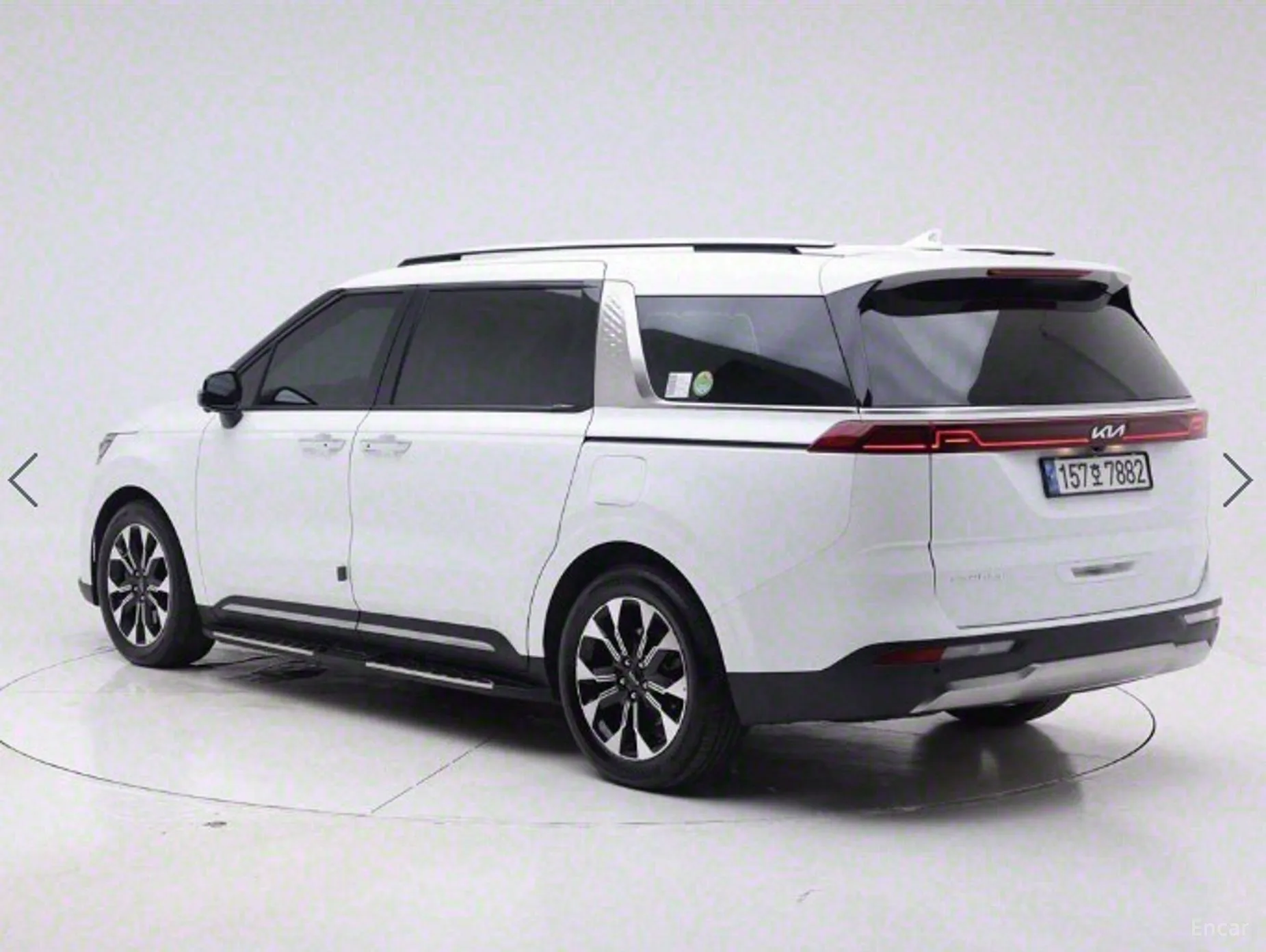 Kia Carnival Gen 4 превью 3