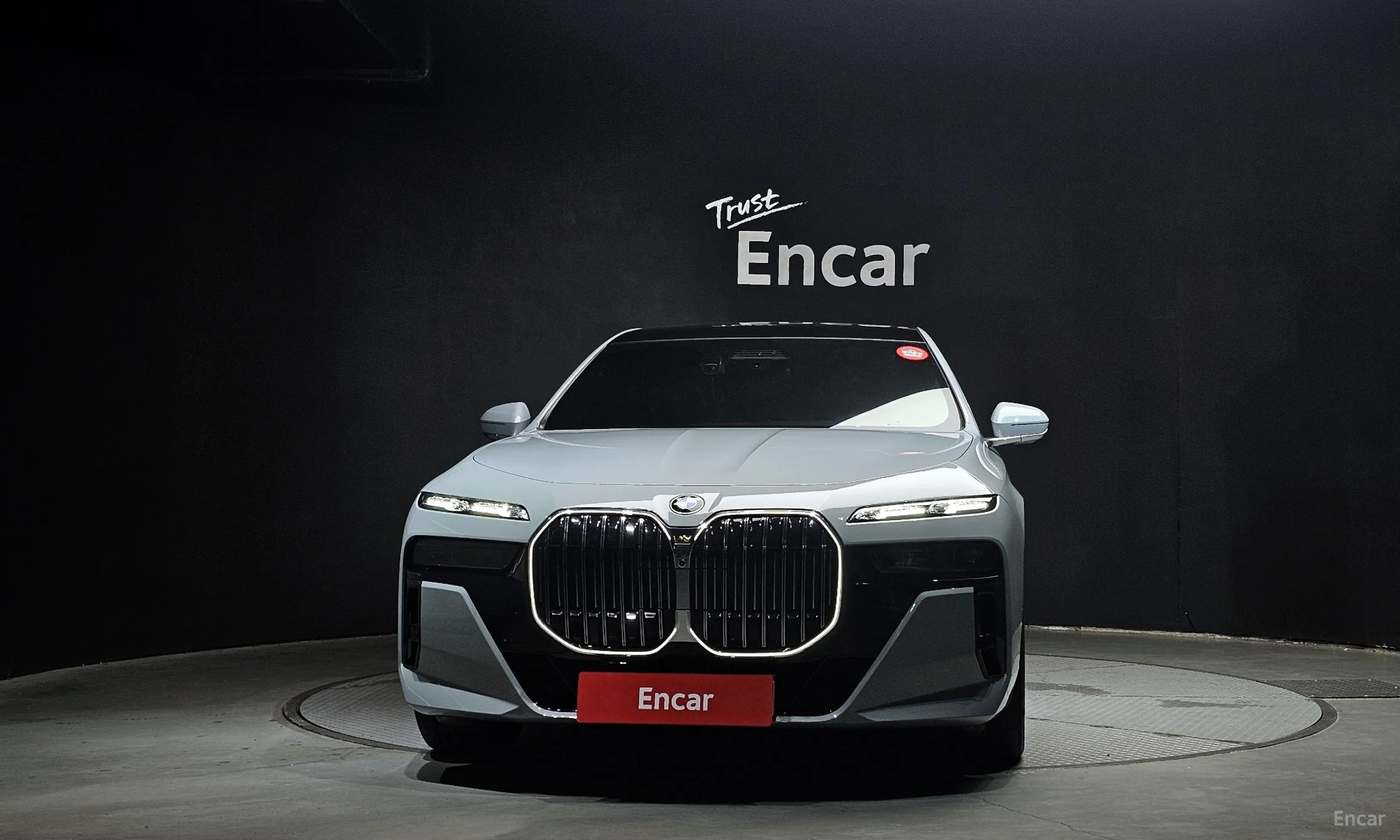 BMW 7 Series (G70) превью 2