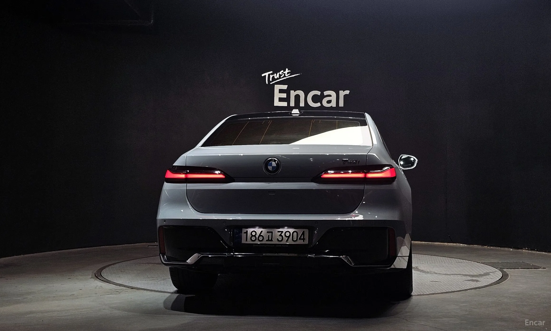 BMW 7 Series (G70) превью 3