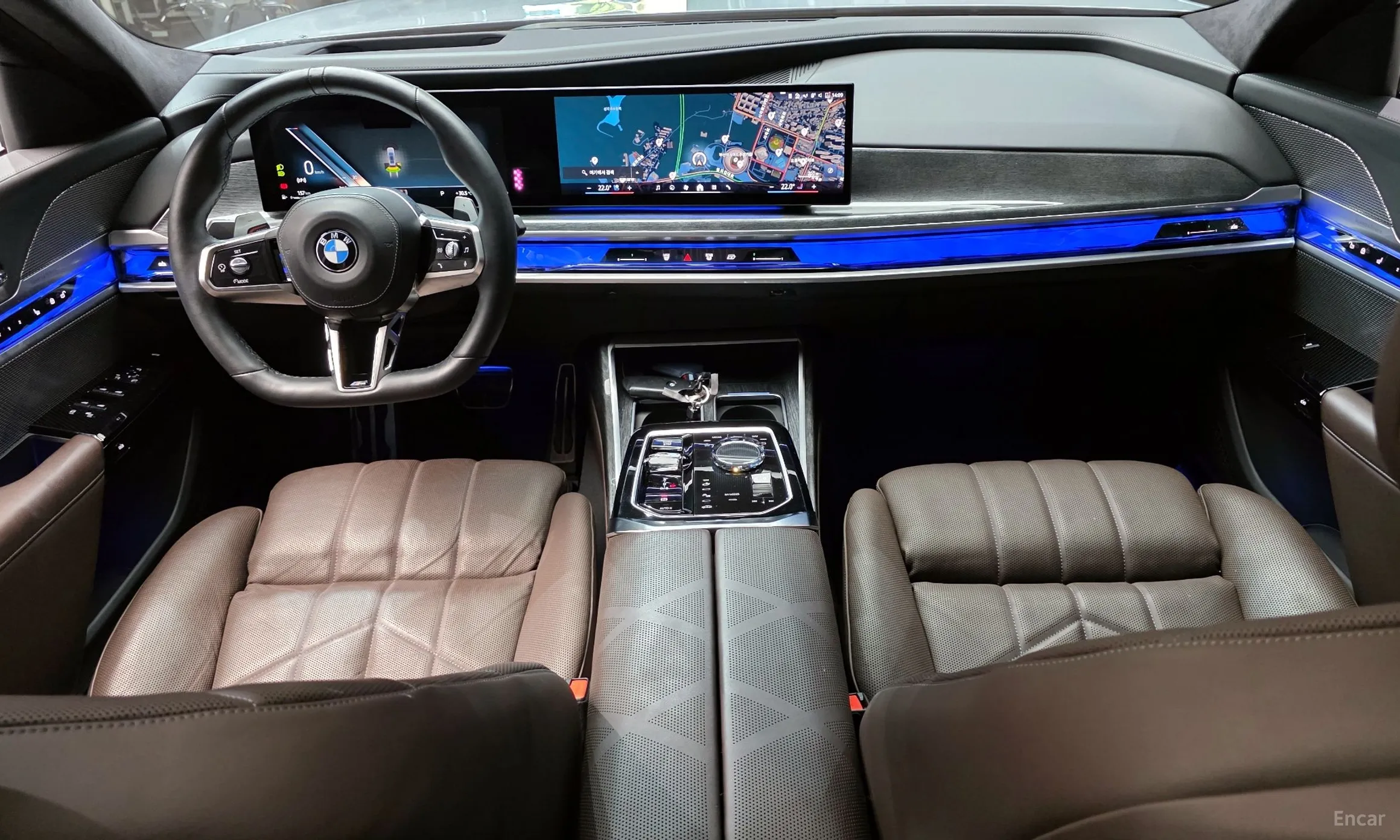 BMW 7 Series (G70) превью 4