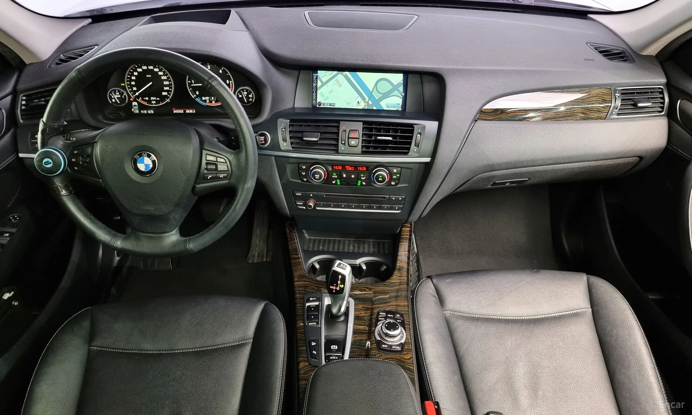 BMW X3 (F25) превью 4