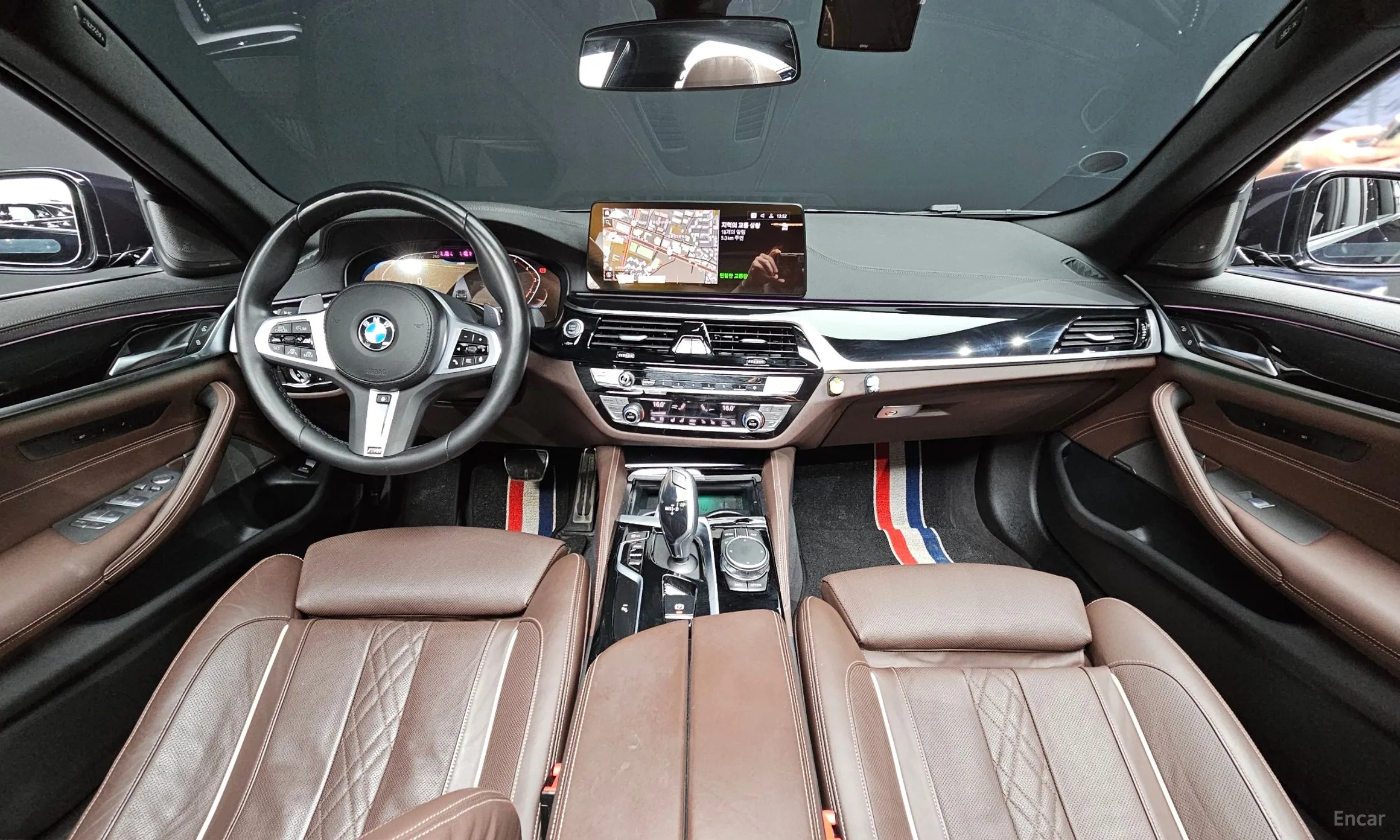 BMW 5 Series (G30) превью 4