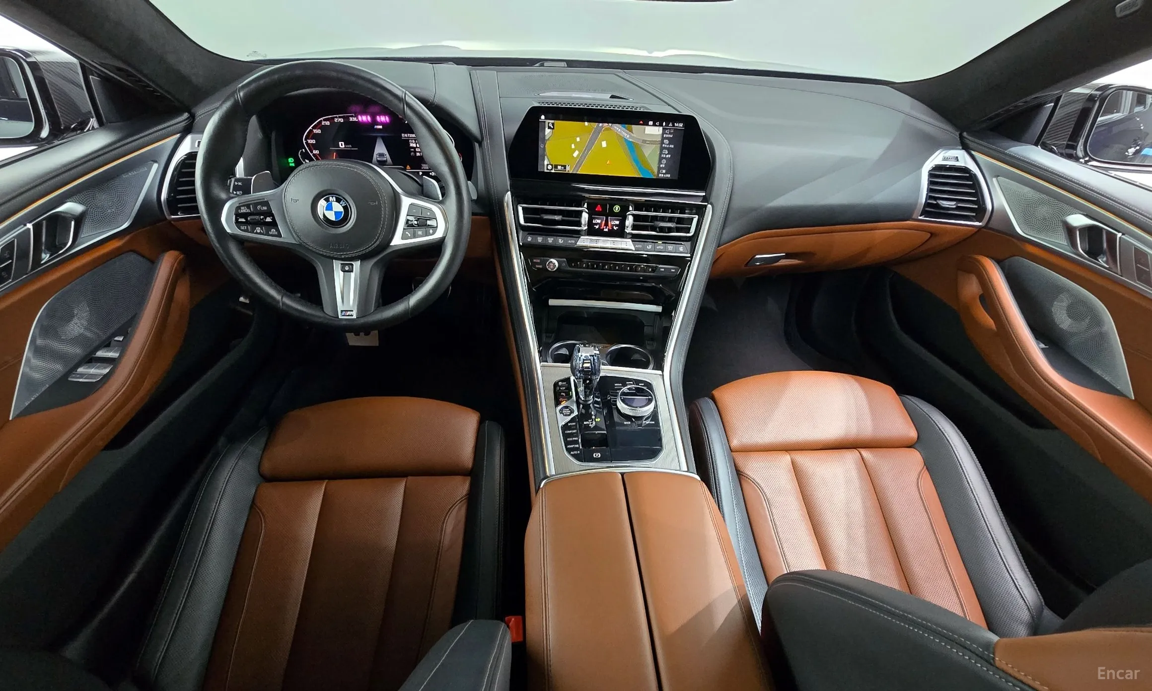 BMW 8-series (G15) превью 4