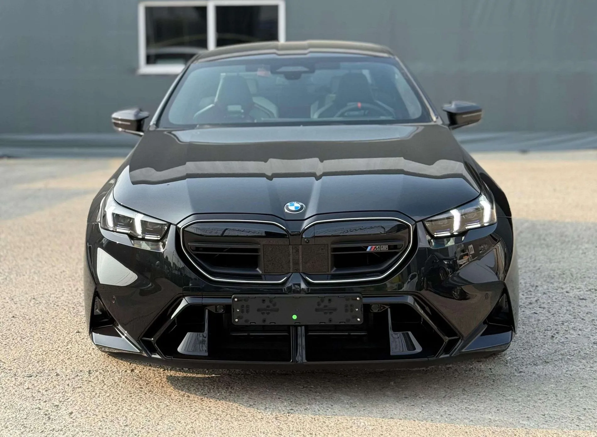 BMW M5 (G90)
