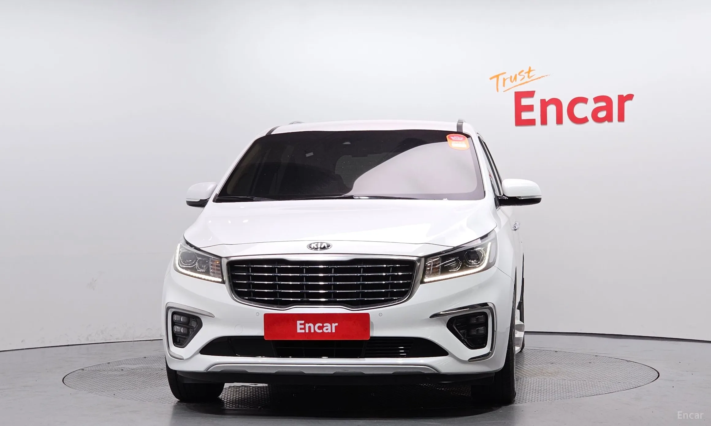 Kia Carnival превью 2