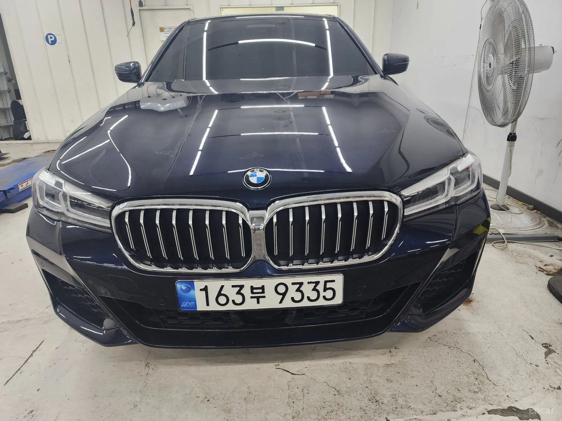 BMW 5 Series (G30) превью 2