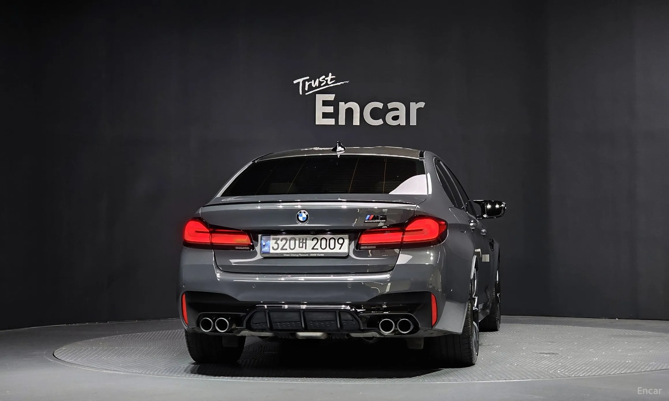BMW M5 (F90) превью 3