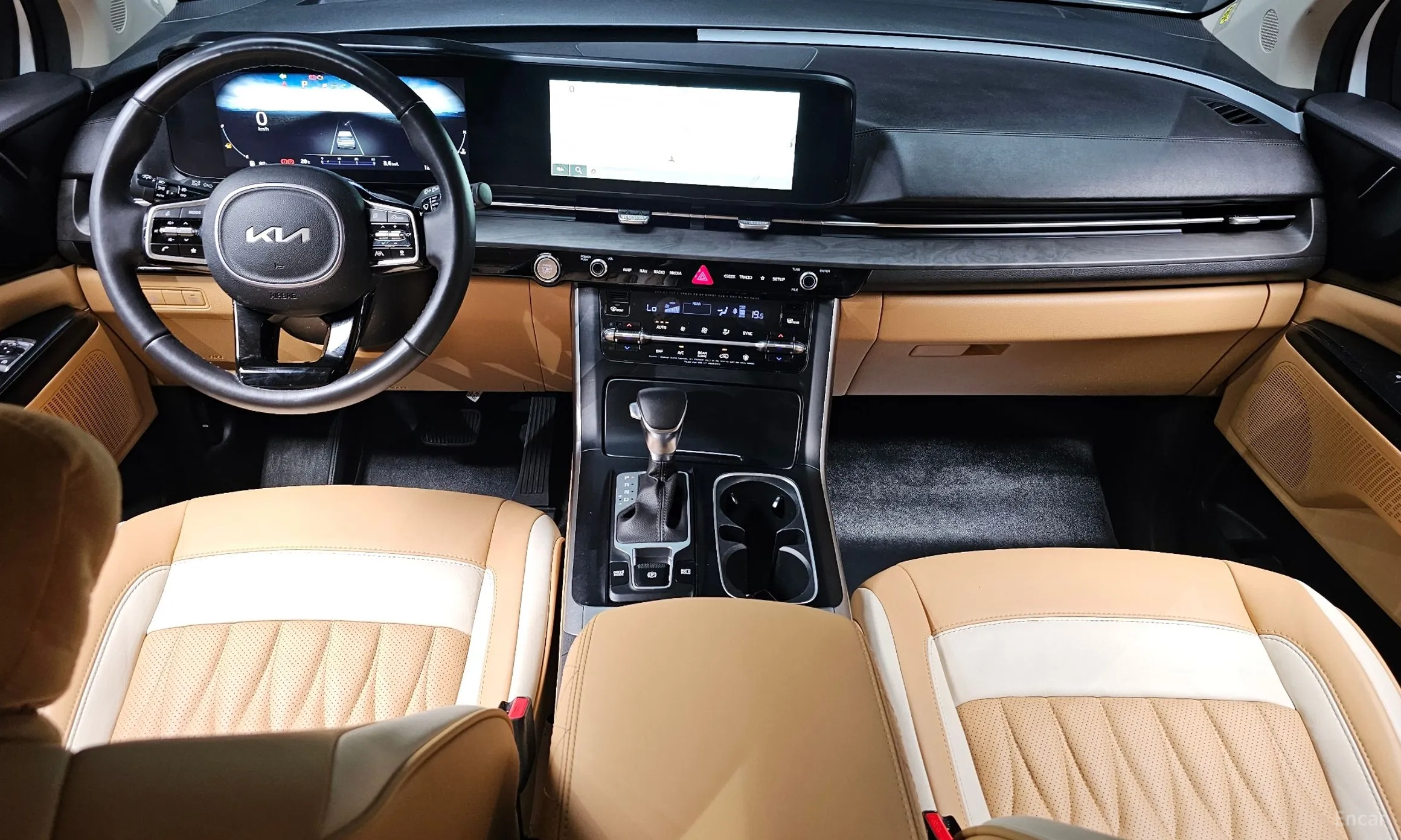 Kia Carnival Gen 4 превью 4