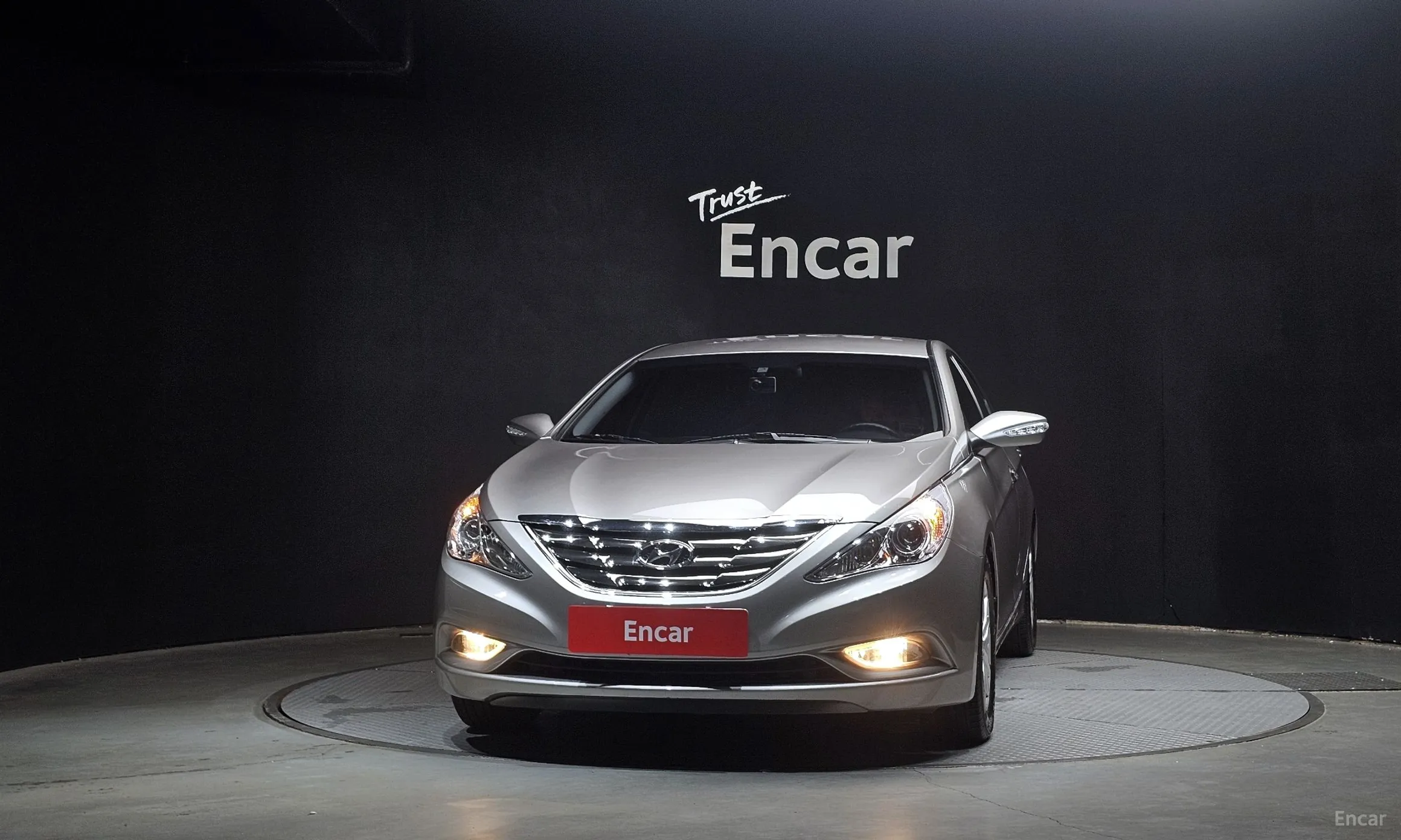 Hyundai YF Sonata превью 2