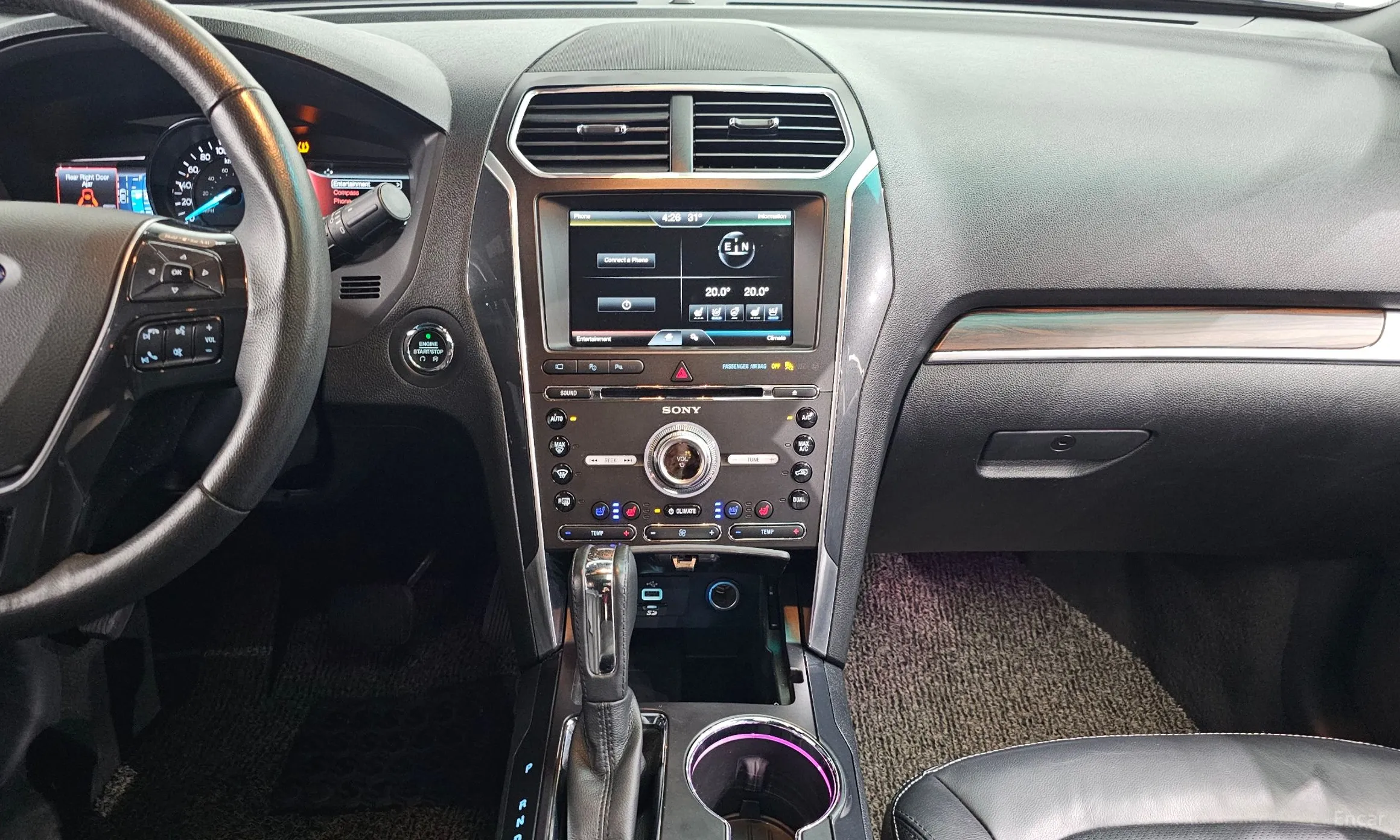 Ford Explorer превью 14