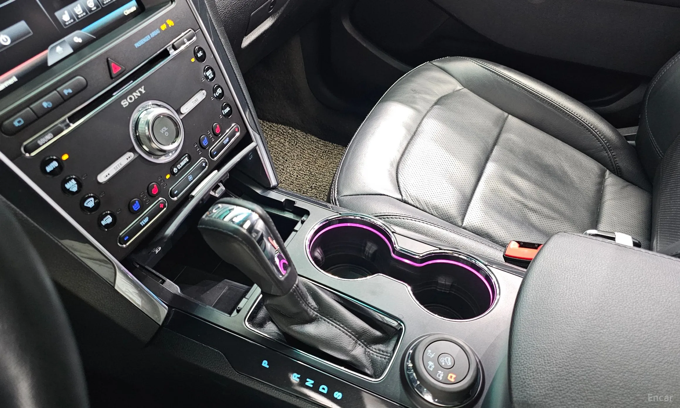 Ford Explorer превью 9
