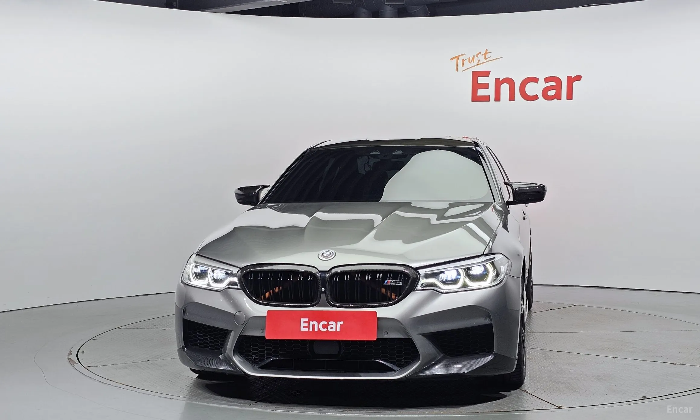BMW M5 (F90)