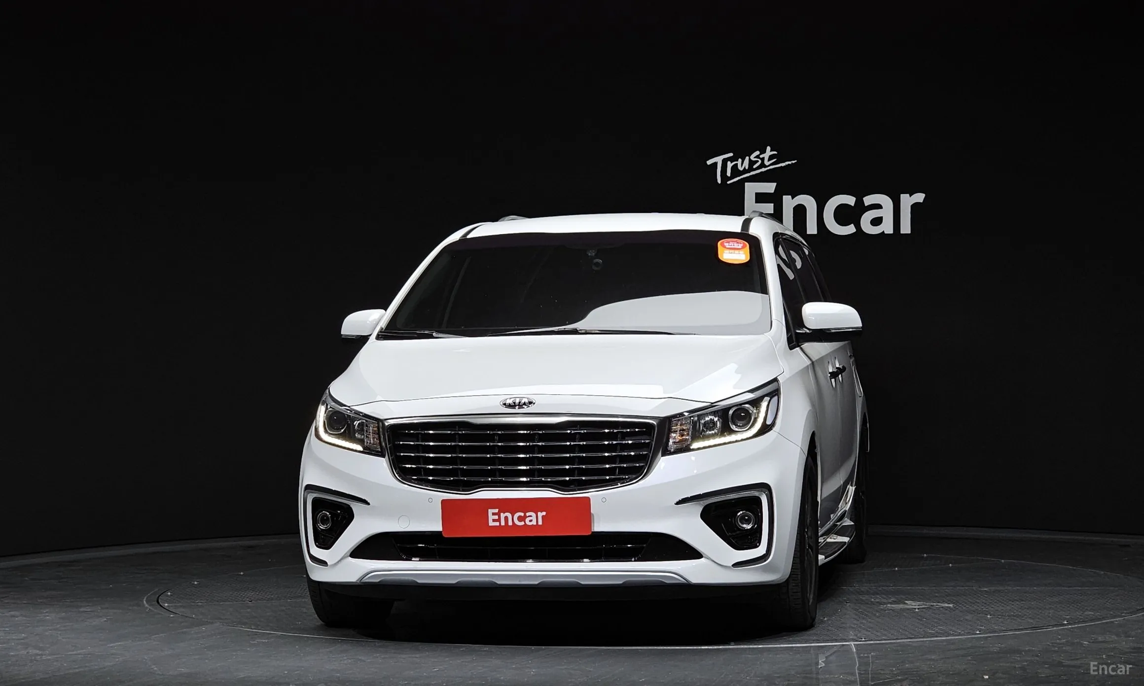 Kia Carnival превью 2