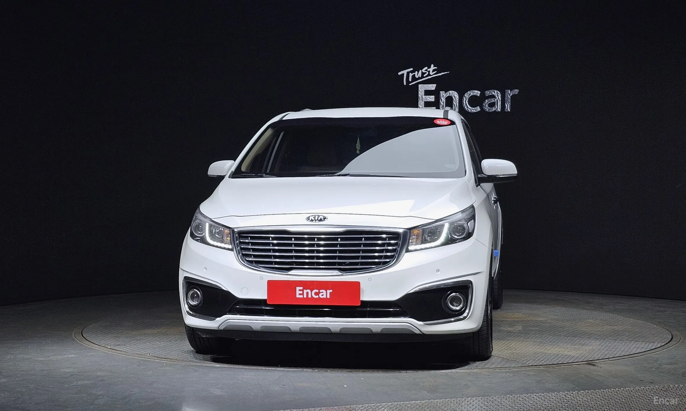 Kia Carnival превью 2