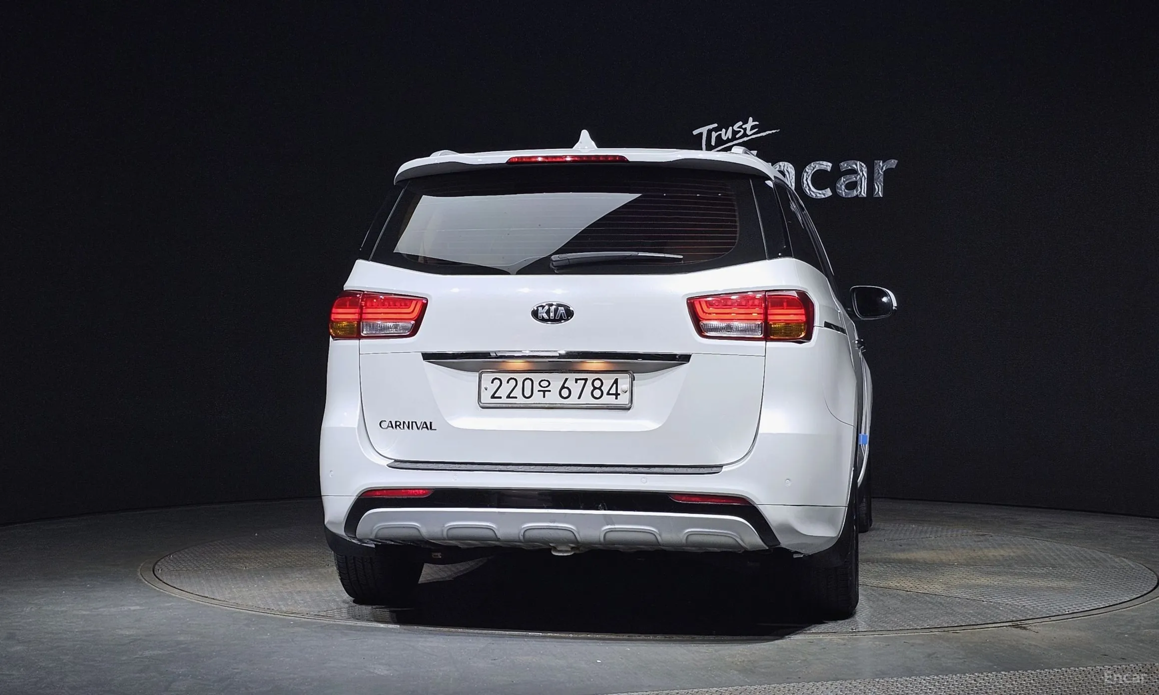 Kia Carnival превью 3