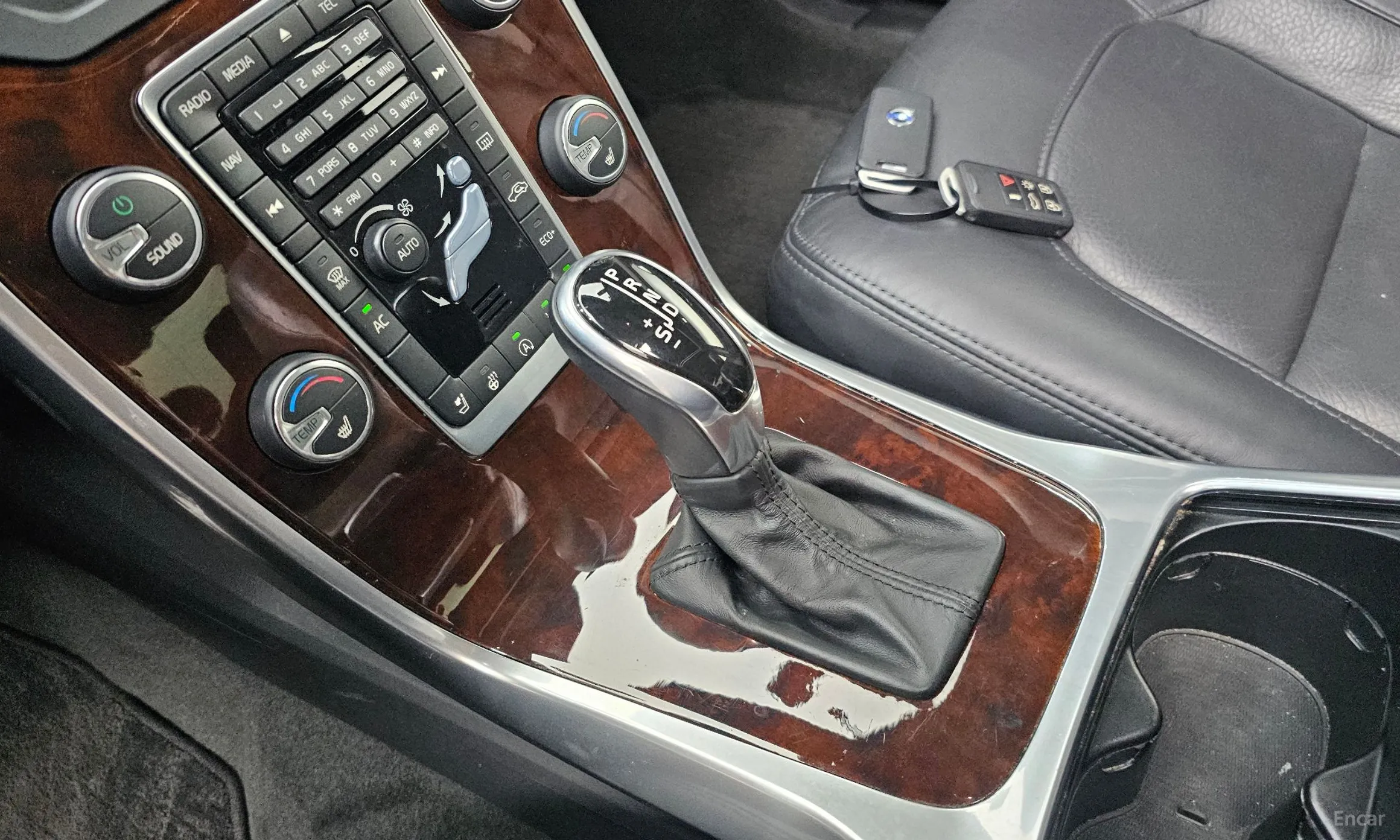 Volvo S80 превью 9