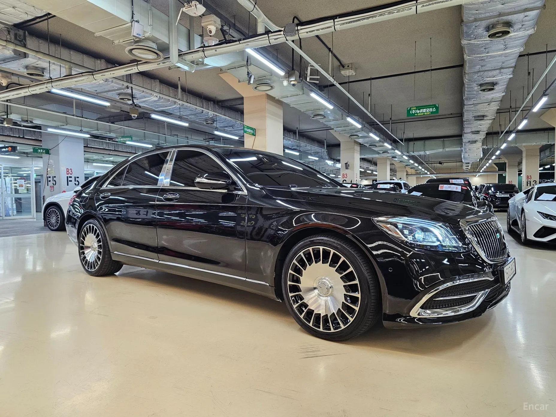 Mercedes Benz S-Class W222