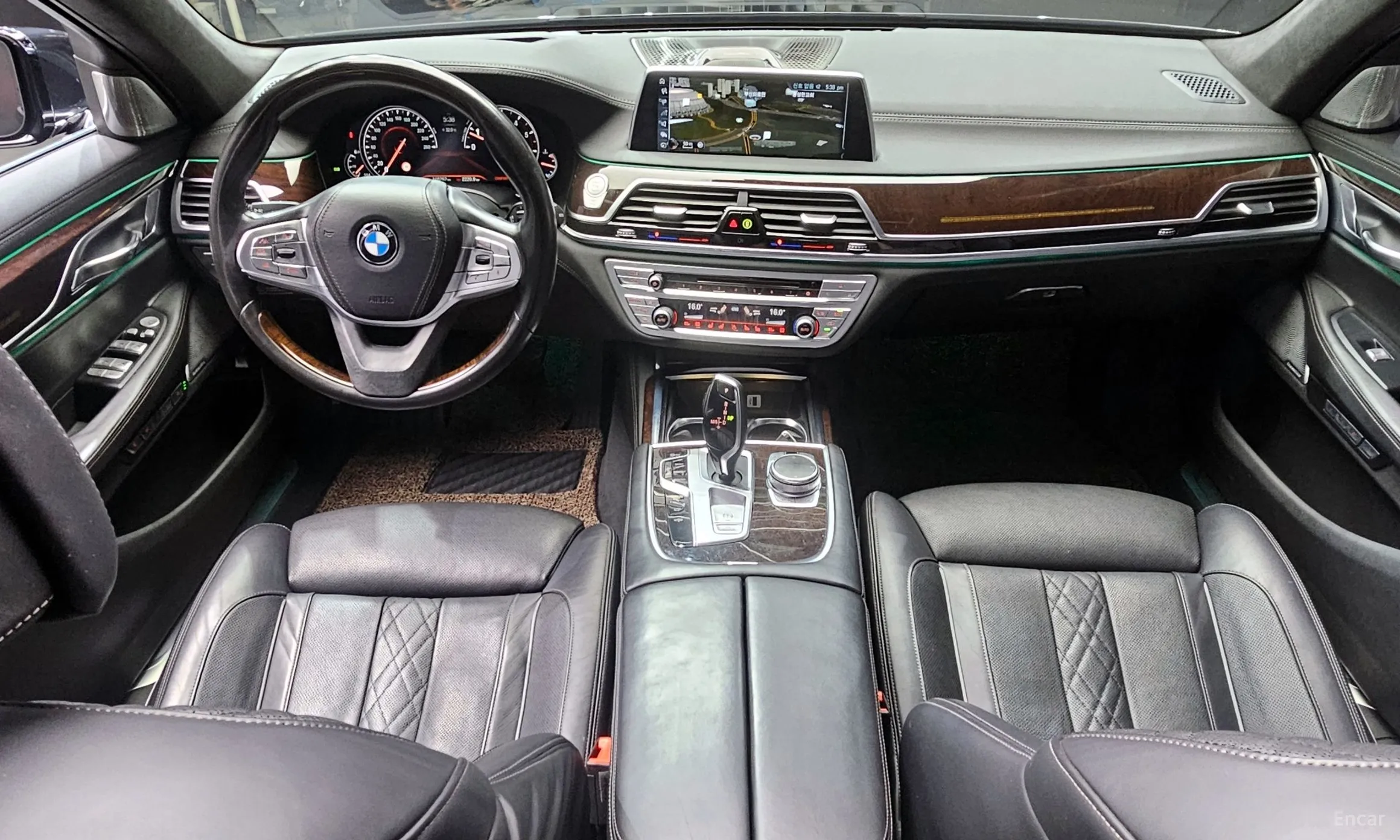 BMW 7 Series (G11) превью 4