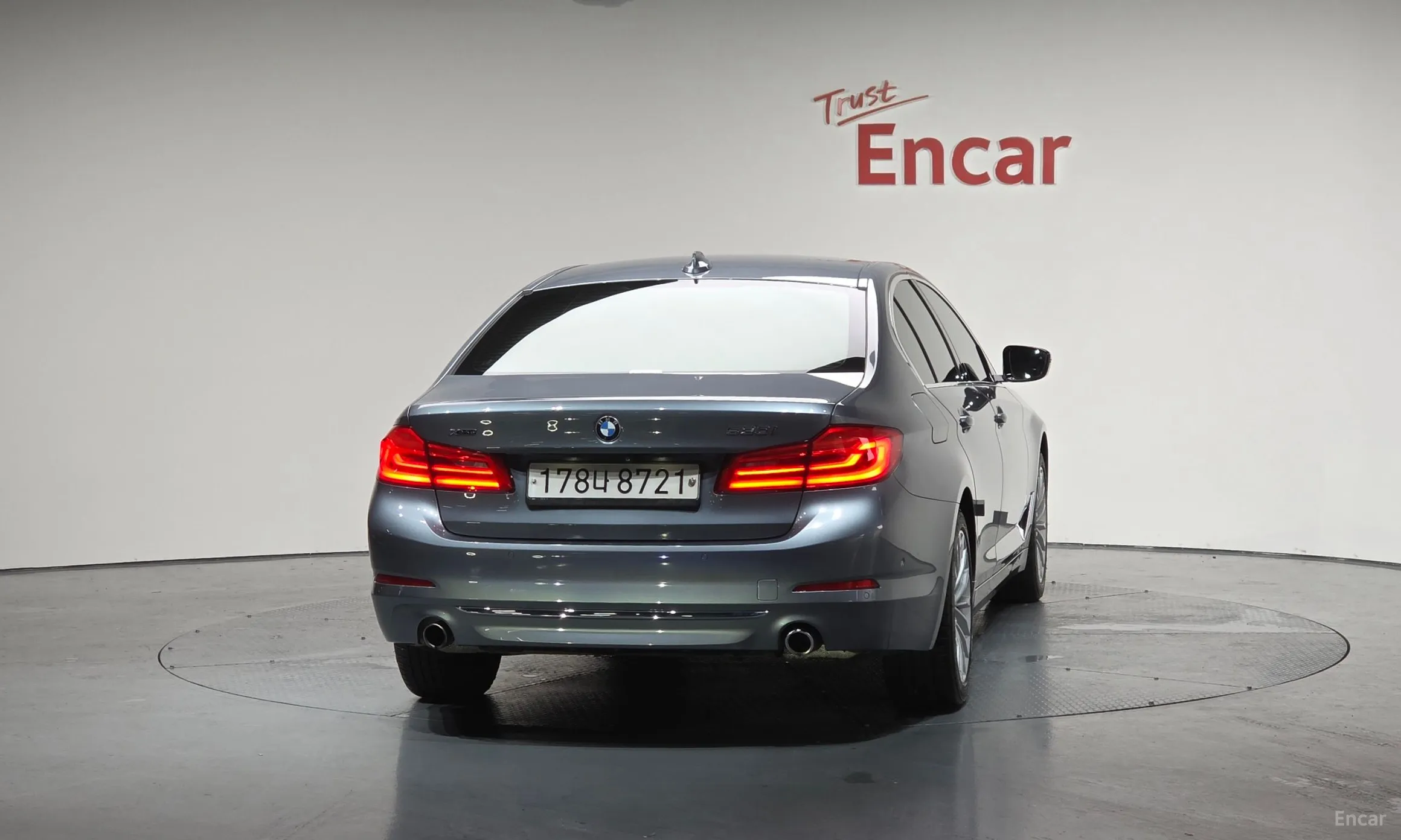 BMW 5 Series (G30) превью 3