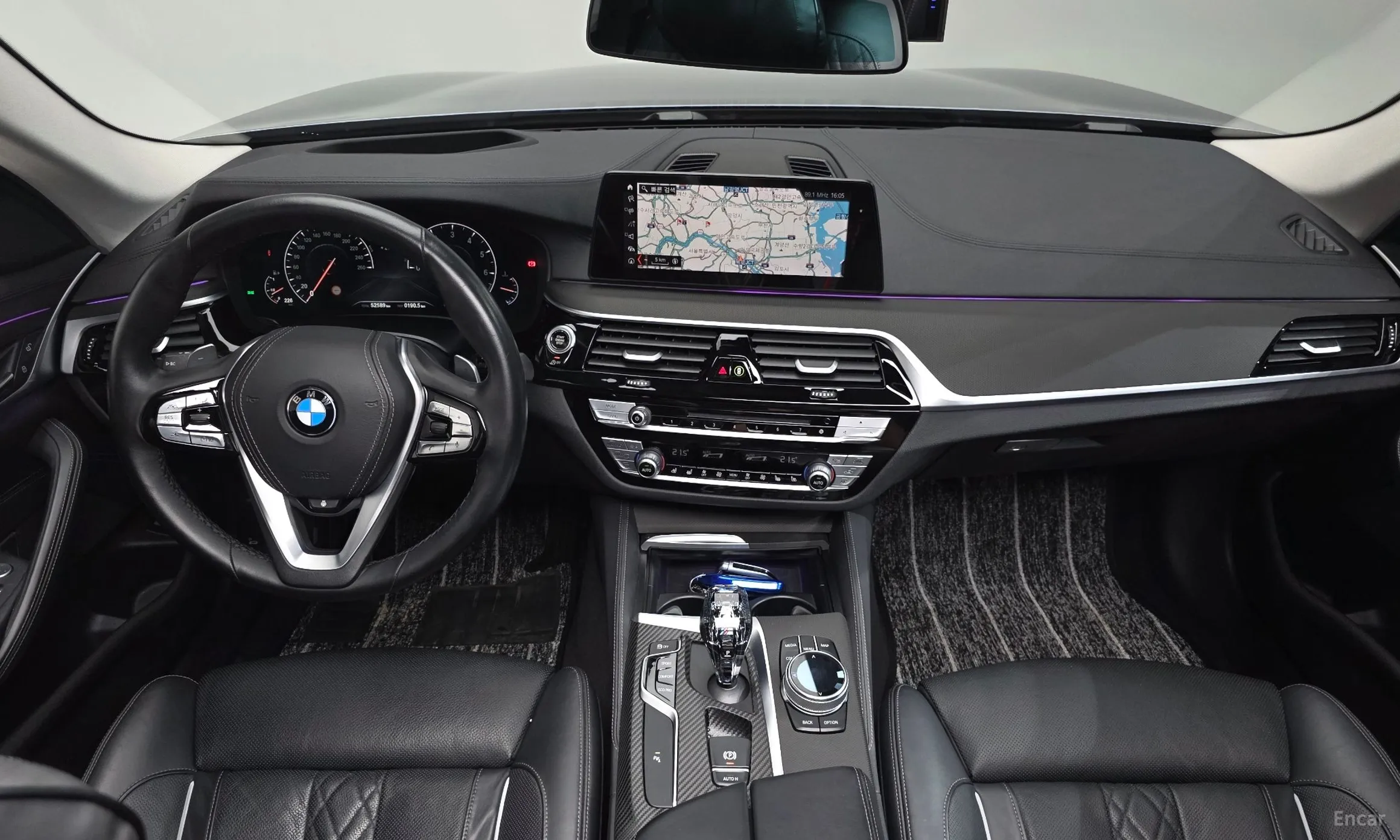 BMW 5 Series (G30) превью 4