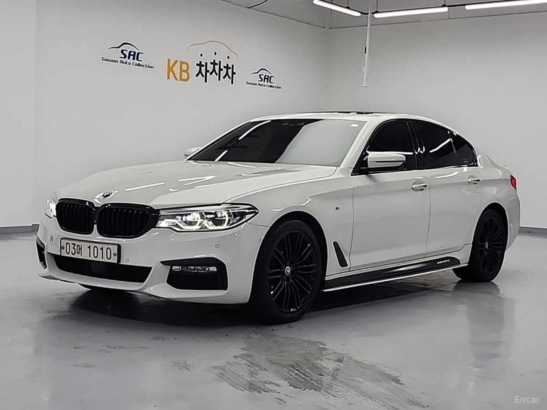 BMW 5 Series (G30) превью 2