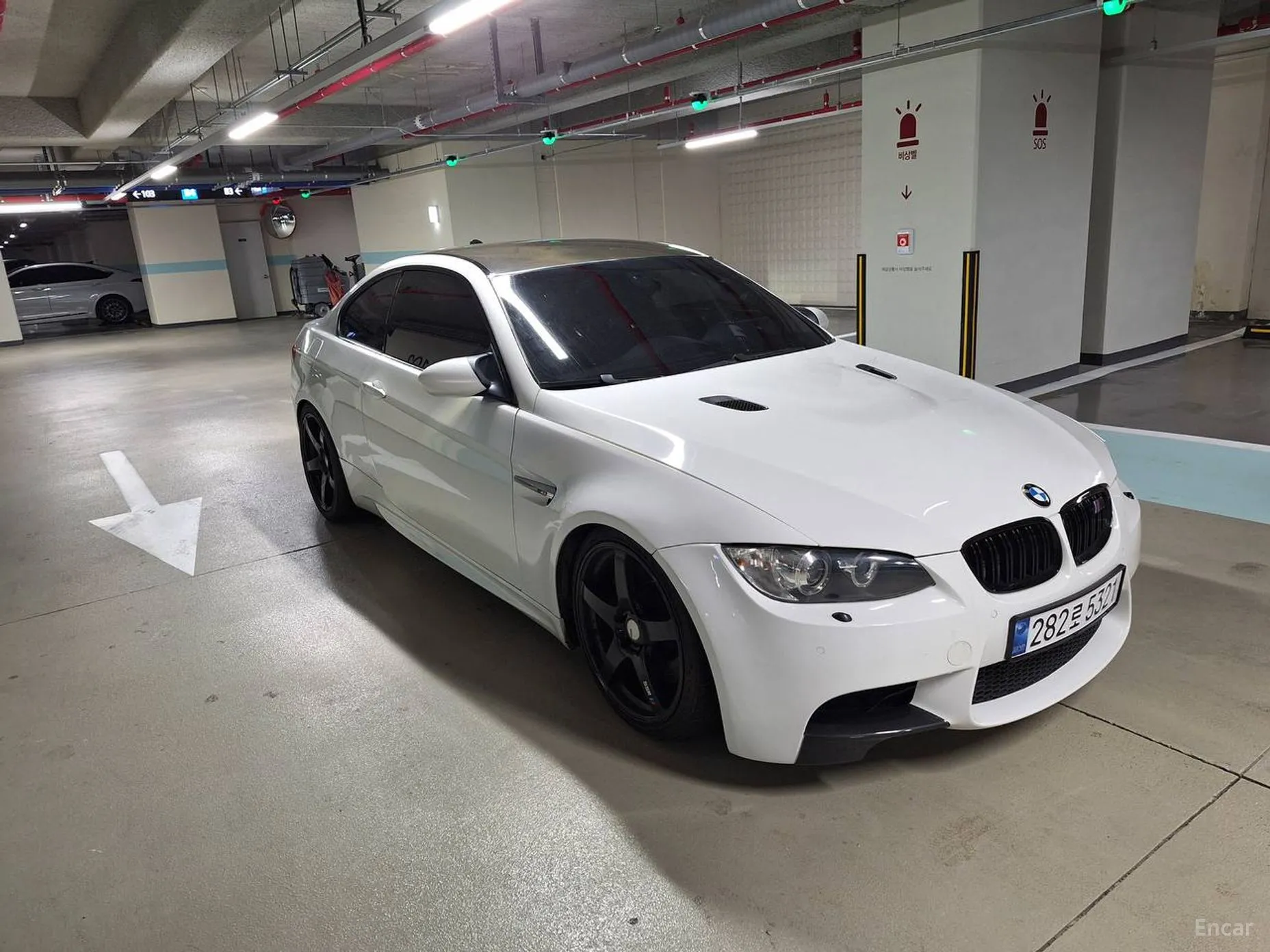 BMW M3 (E90)