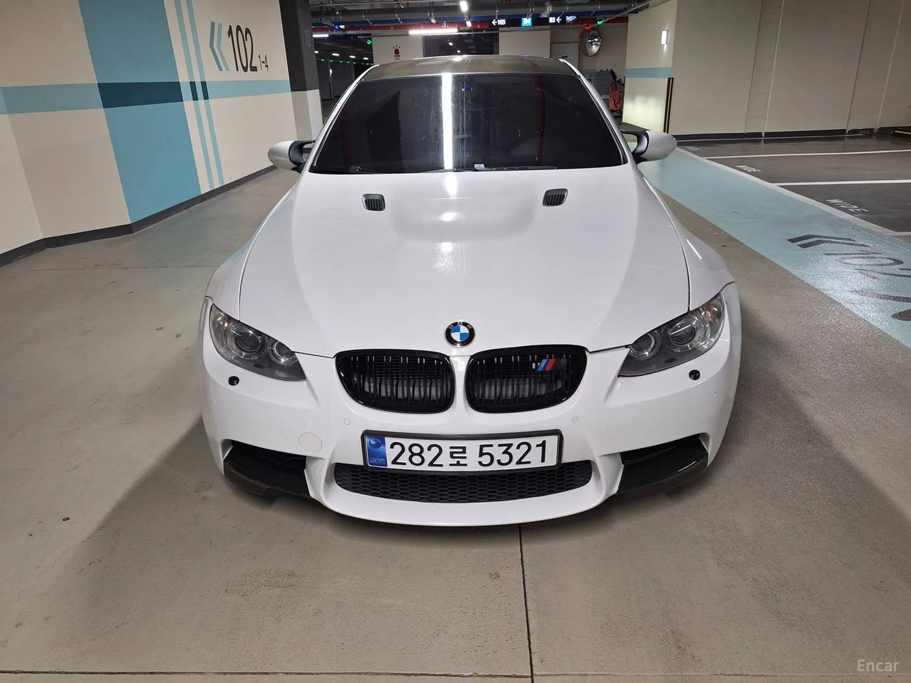 BMW M3 (E90)