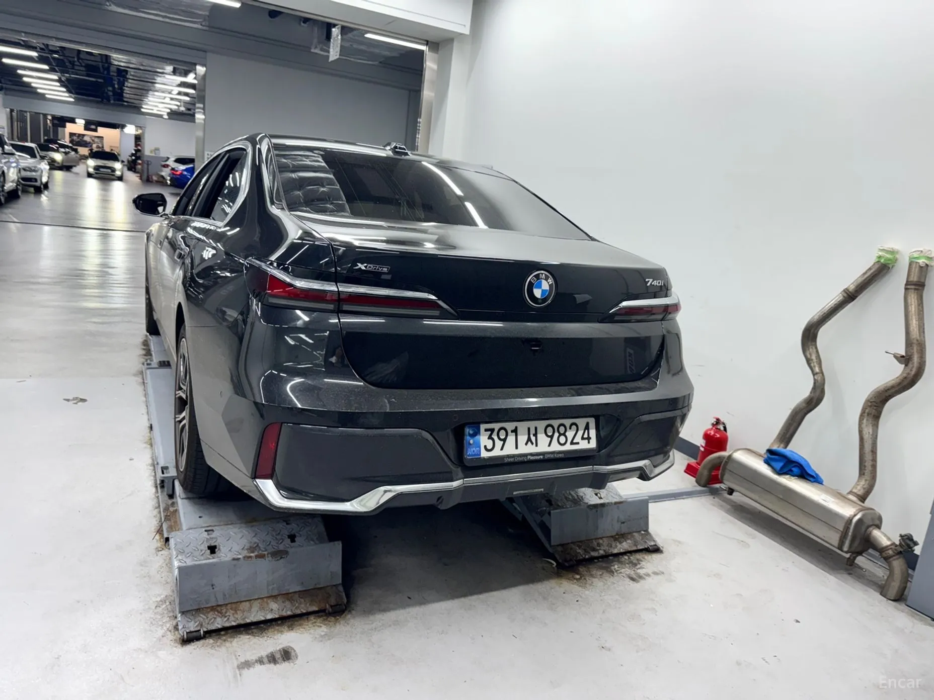 BMW 7 Series (G70) превью 3