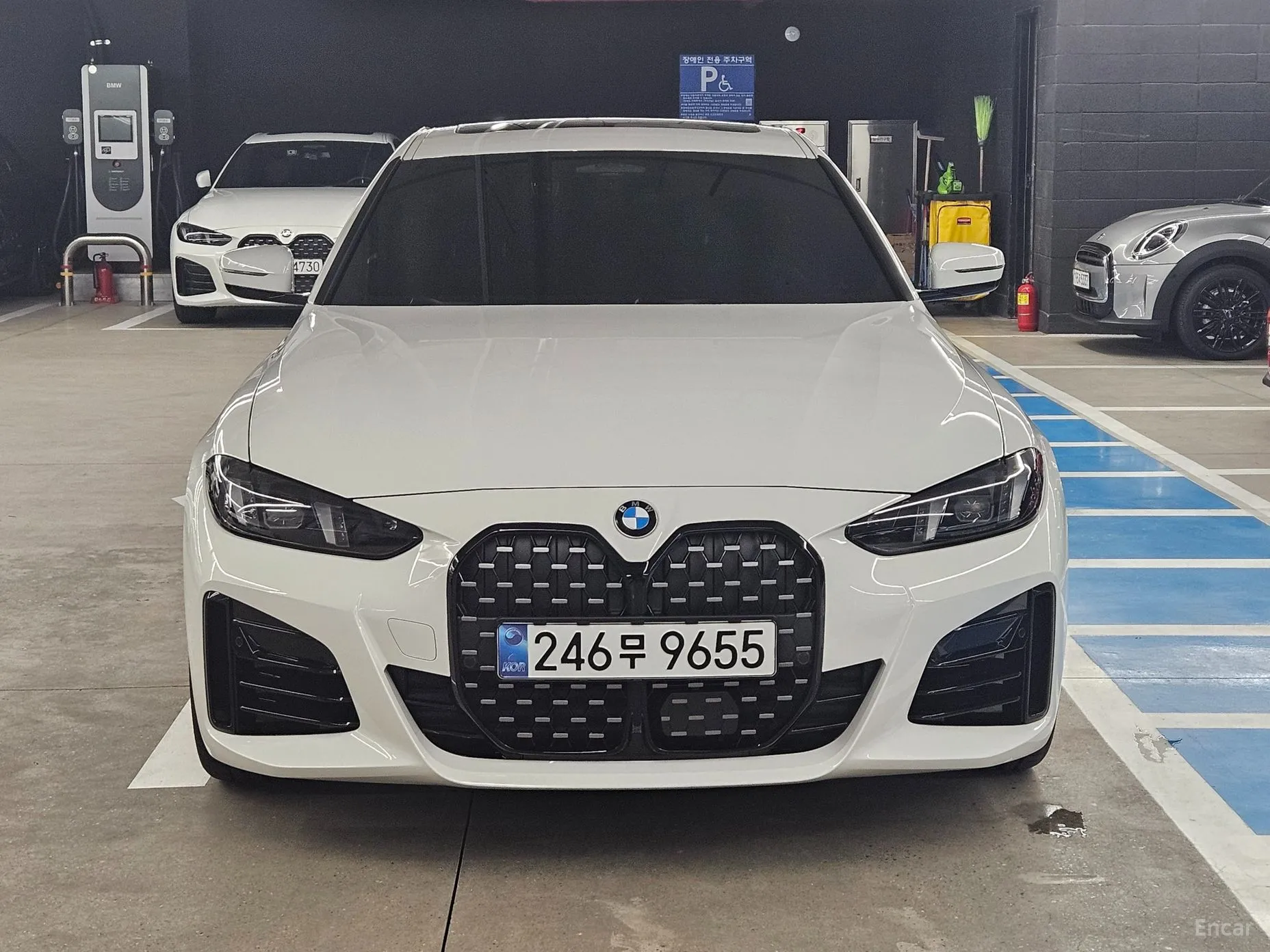 BMW Series 4 (G22)