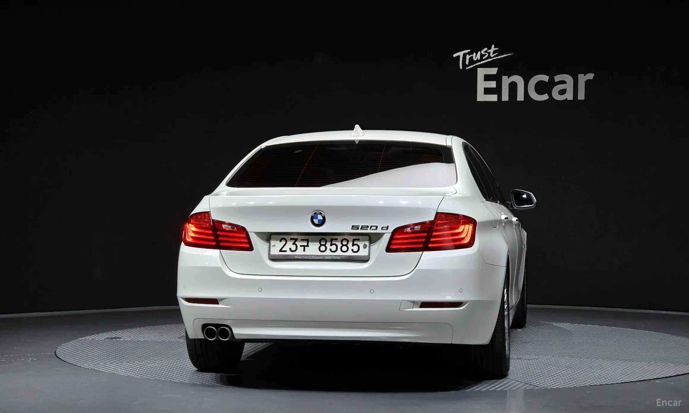 BMW 5 Series (F10) превью 3