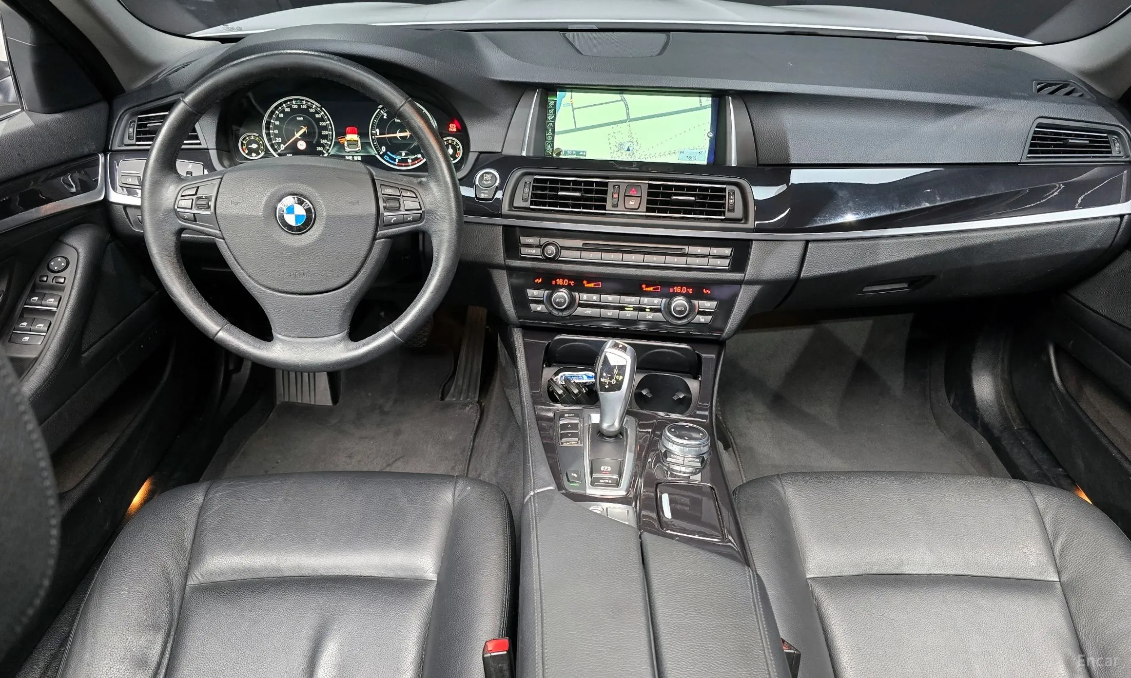 BMW 5 Series (F10) превью 4