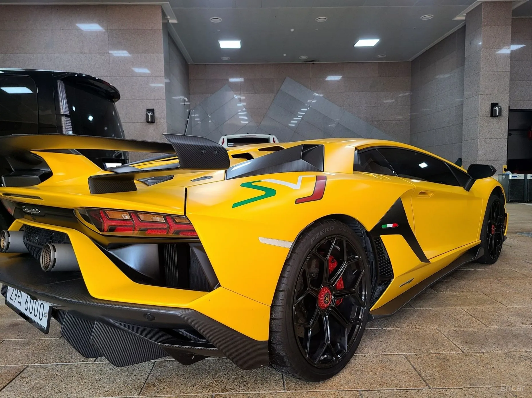 Lamborghini Aventador превью 4