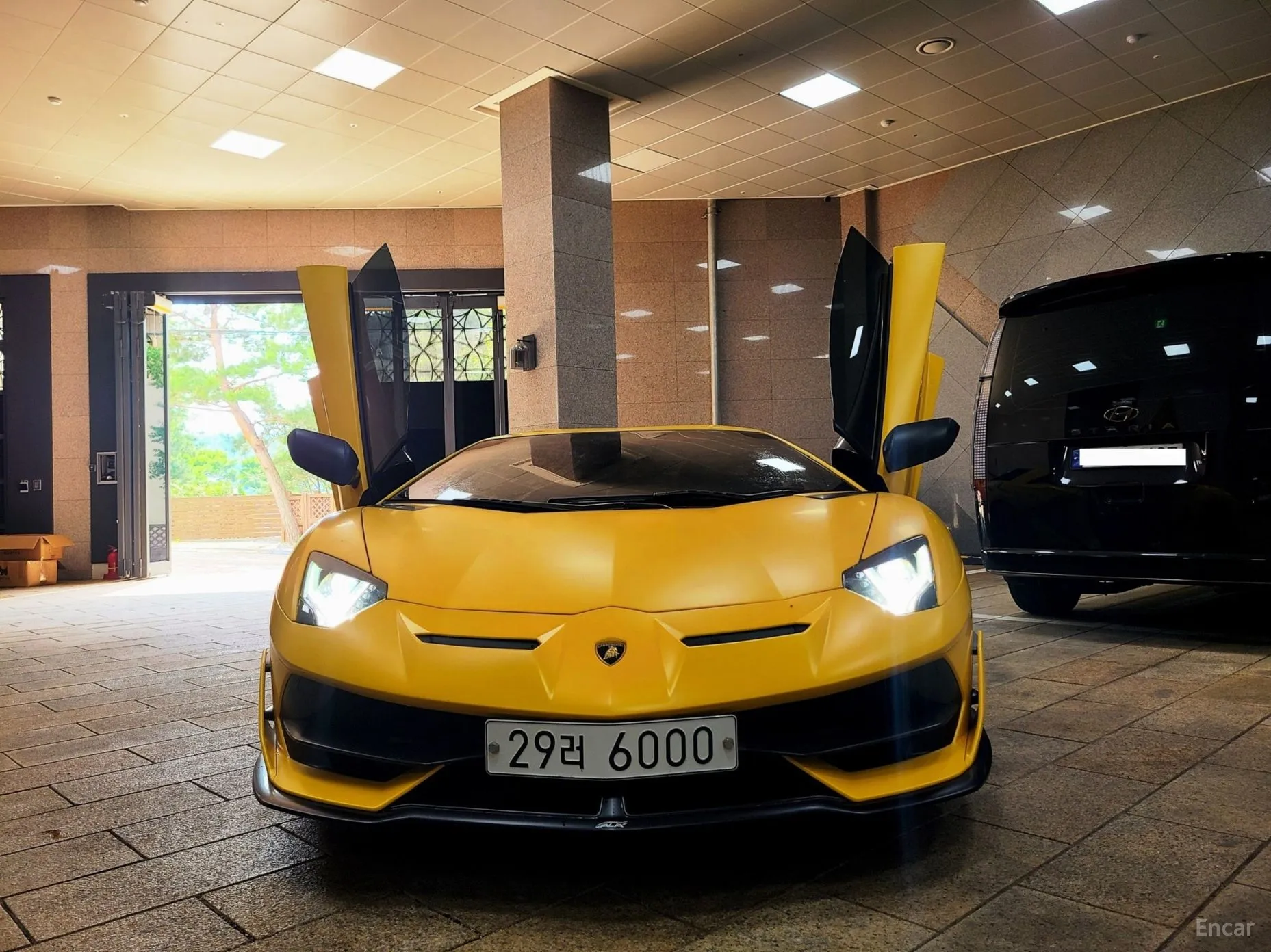 Lamborghini Aventador превью 7