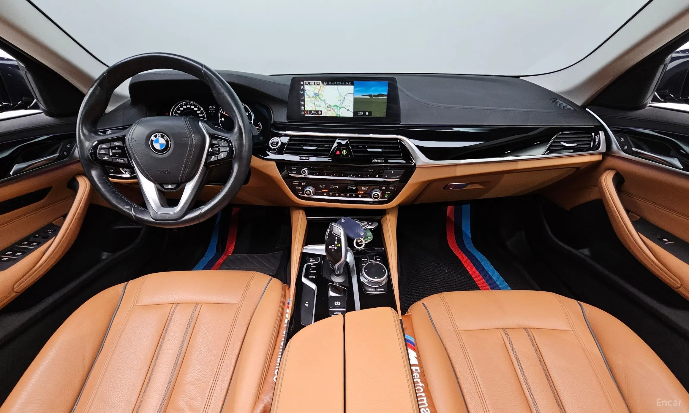 BMW 5 Series (G30) превью 4