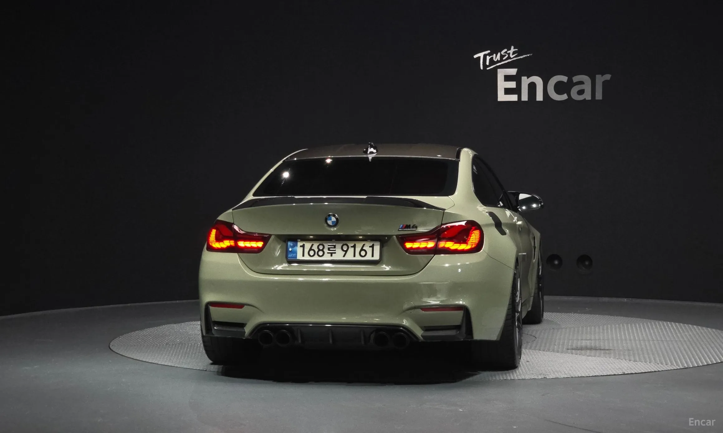BMW M4 (F82) превью 3