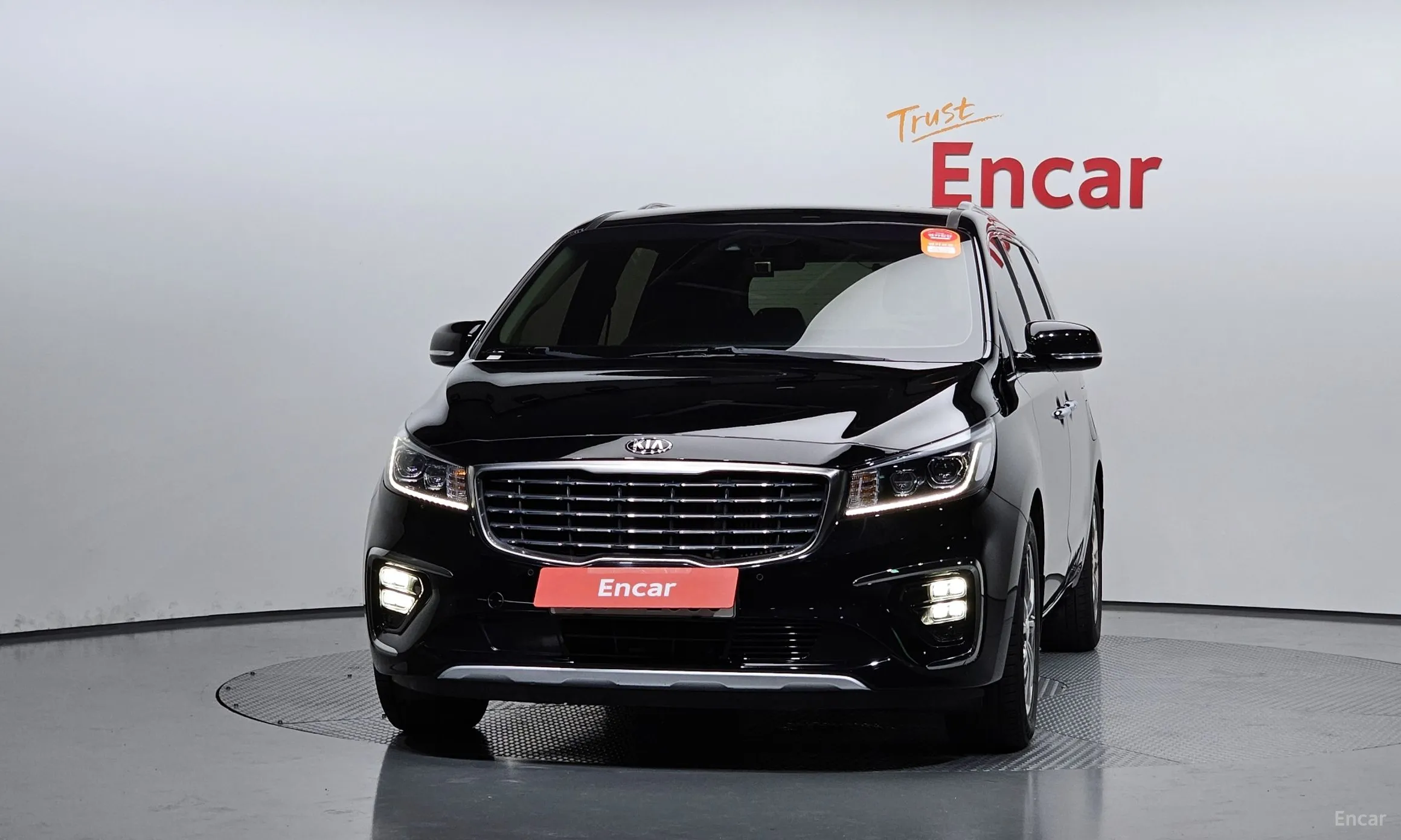Kia Carnival превью 2