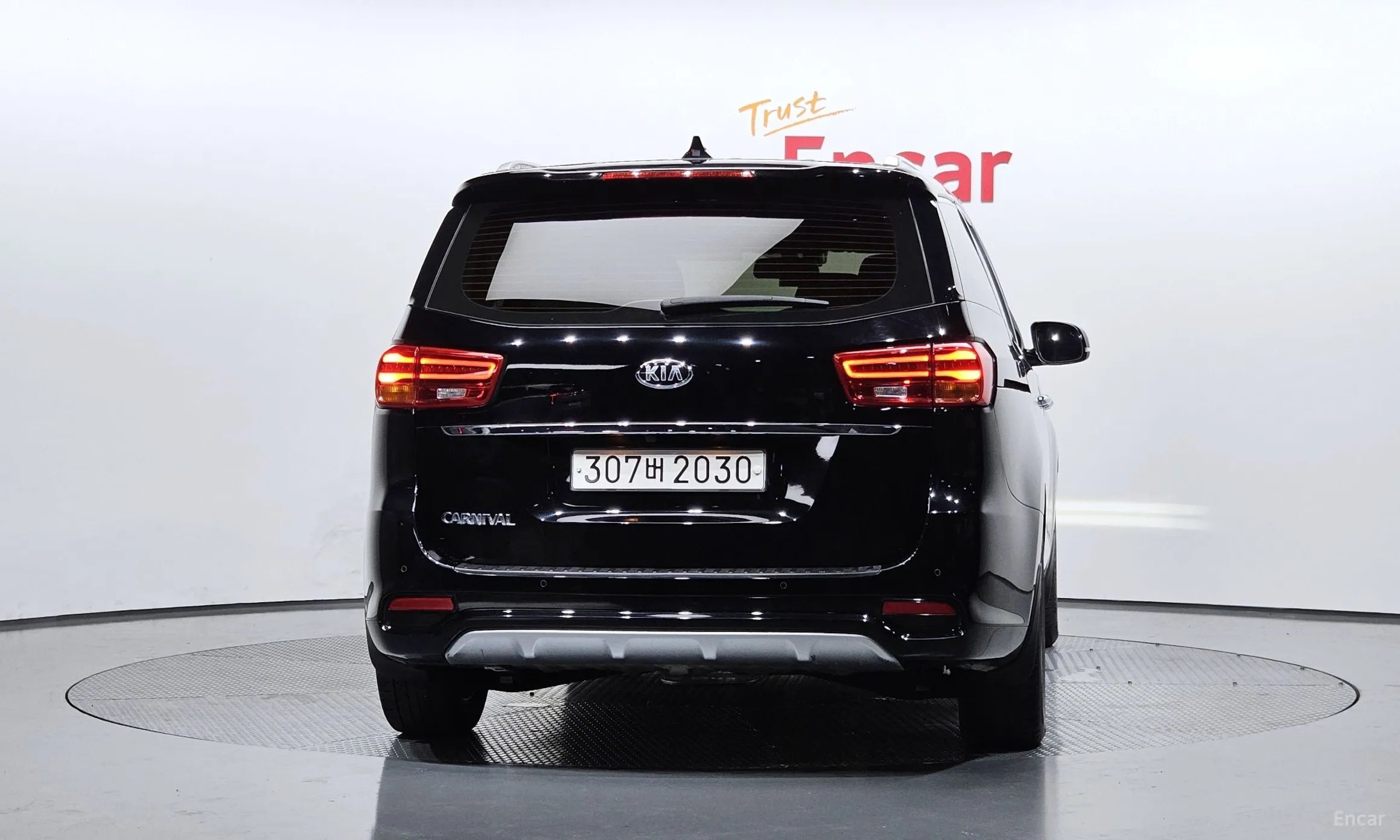 Kia Carnival превью 3