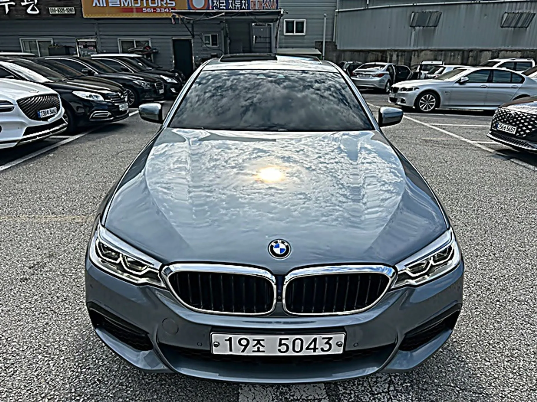 BMW 5 Series (G30) превью 2