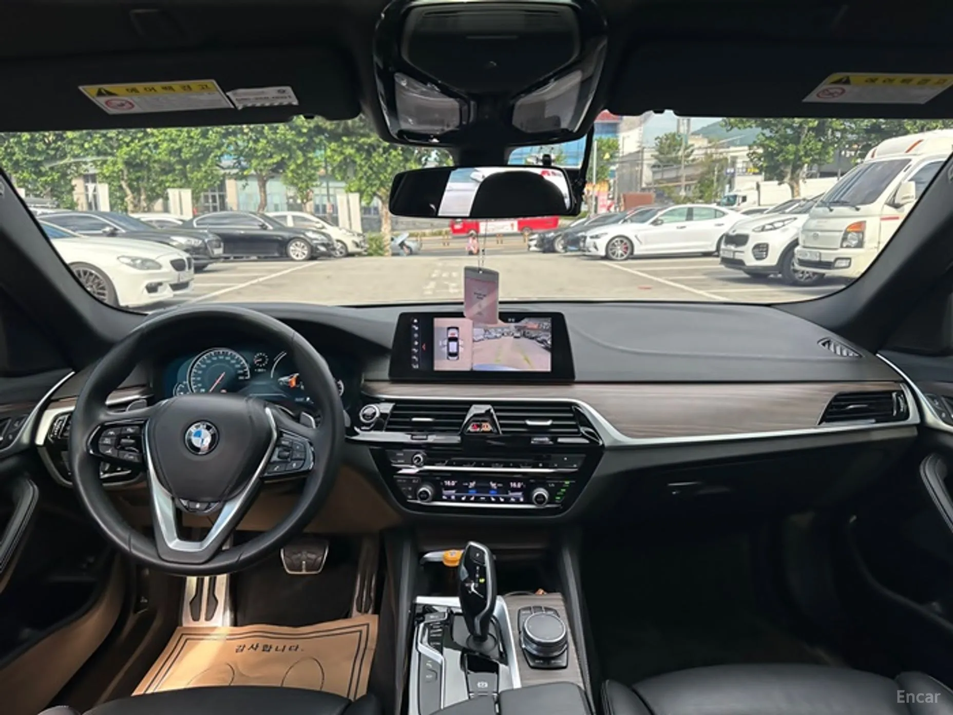 BMW 5 Series (G30) превью 4
