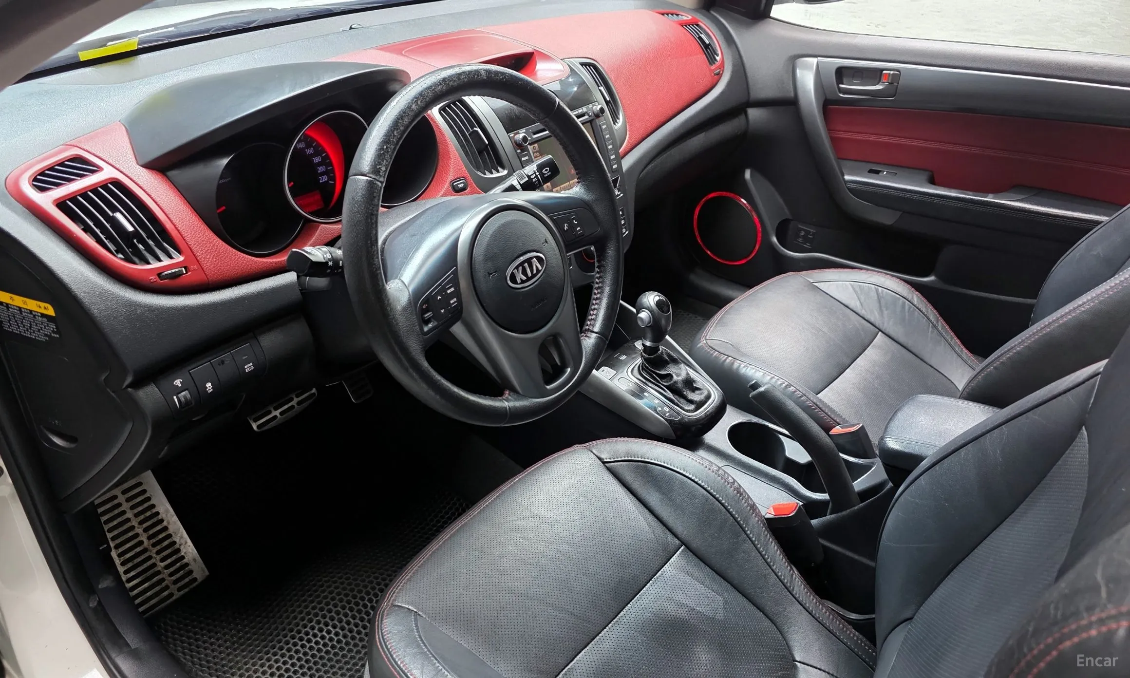 Kia Forte Coop превью 4