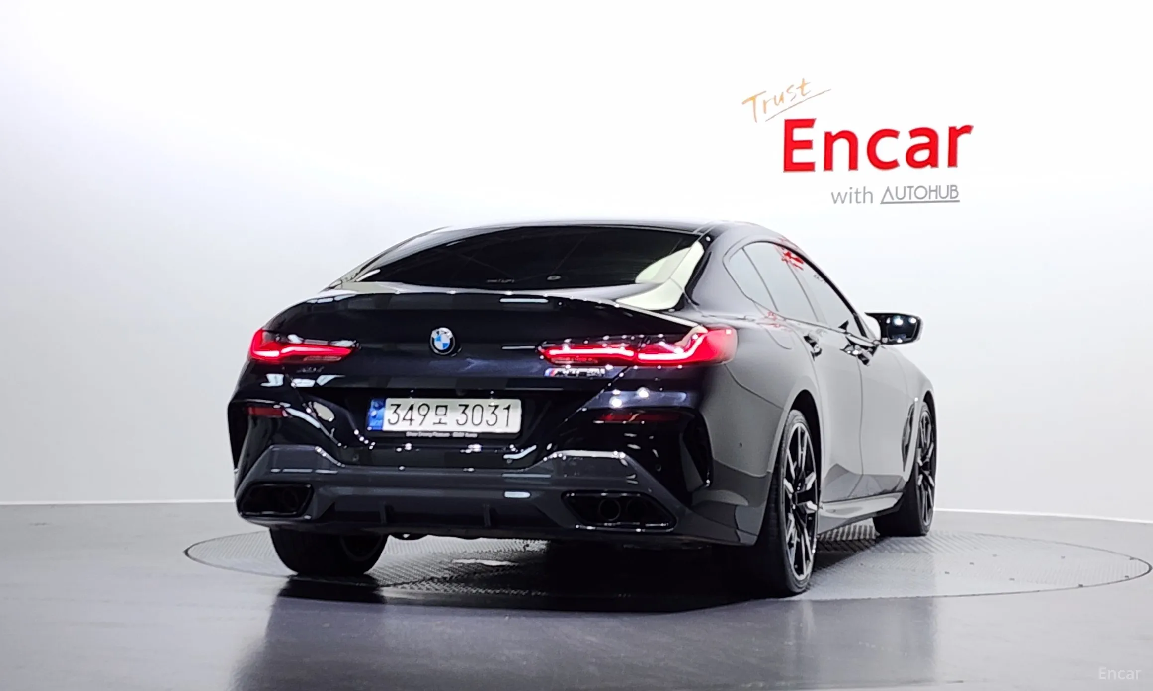 BMW 8-series (G15) превью 3