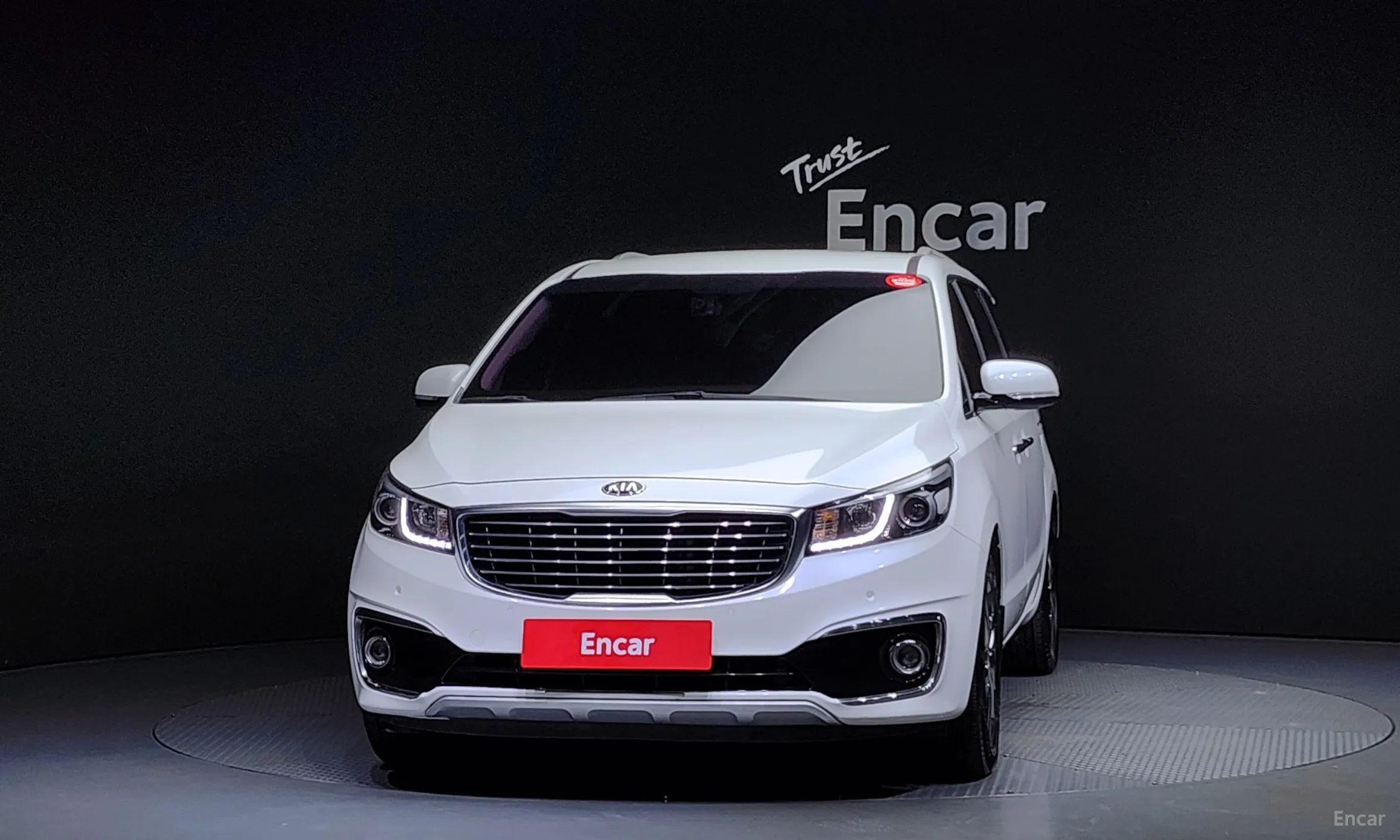 Kia Carnival превью 2