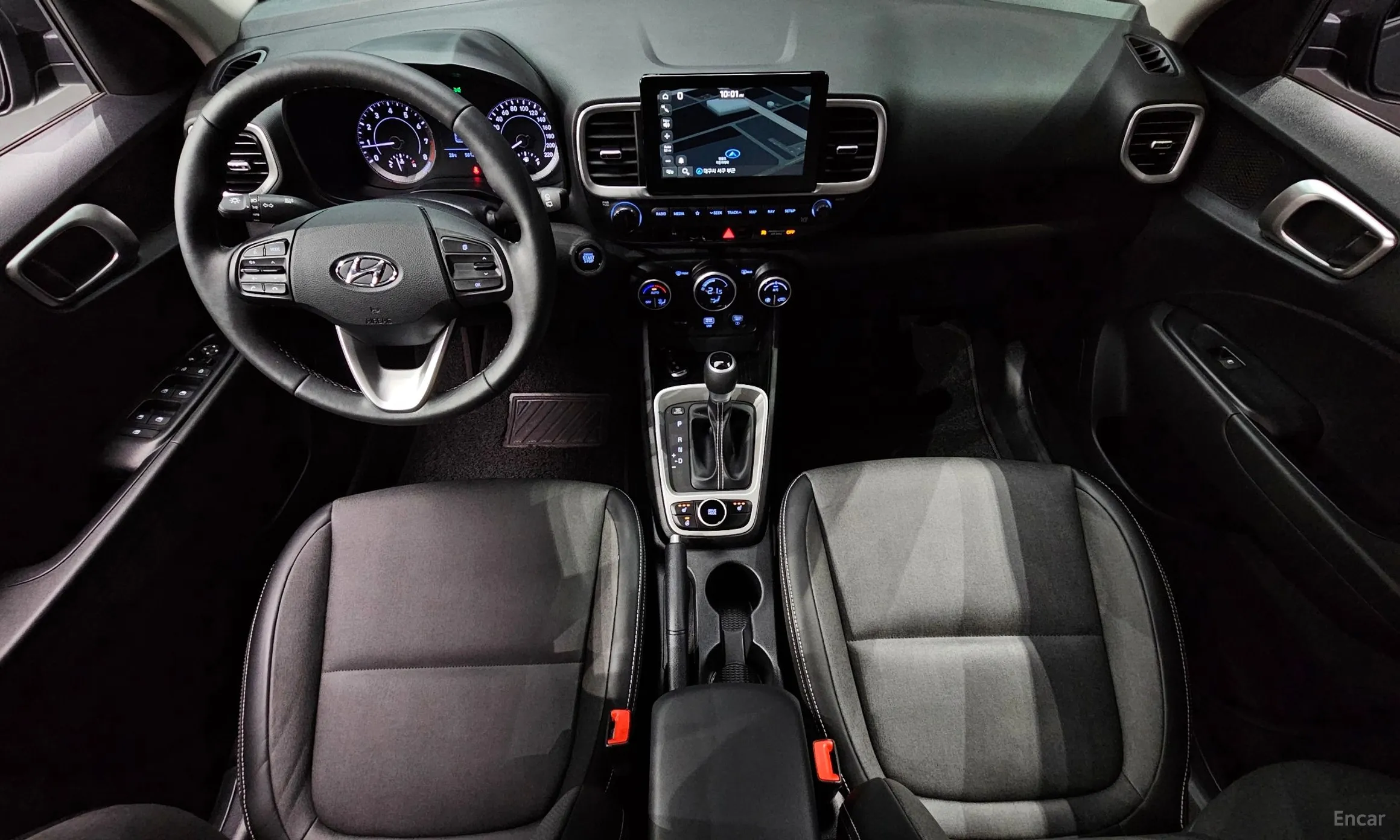 Hyundai Venue превью 4