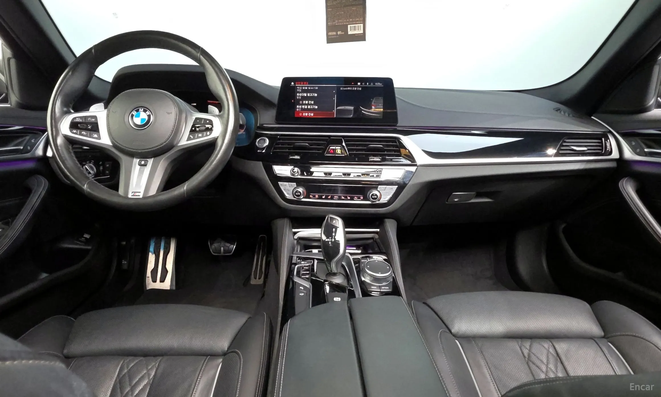 BMW 5 Series (G30) превью 4