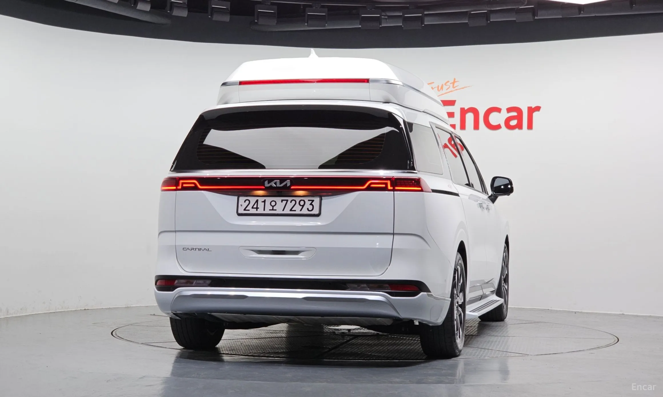 Kia Carnival Gen 4 превью 3