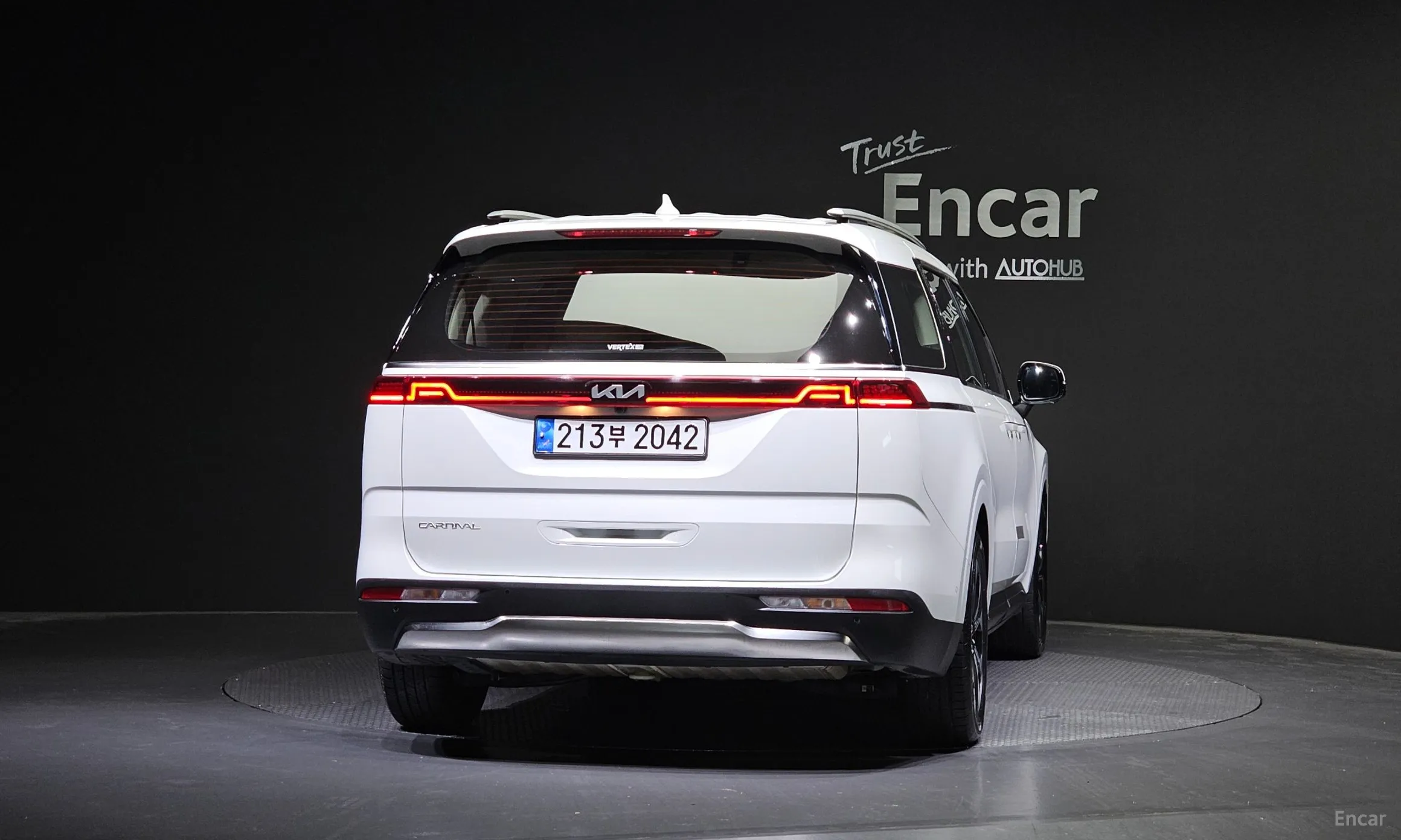 Kia Carnival Gen 4 превью 3